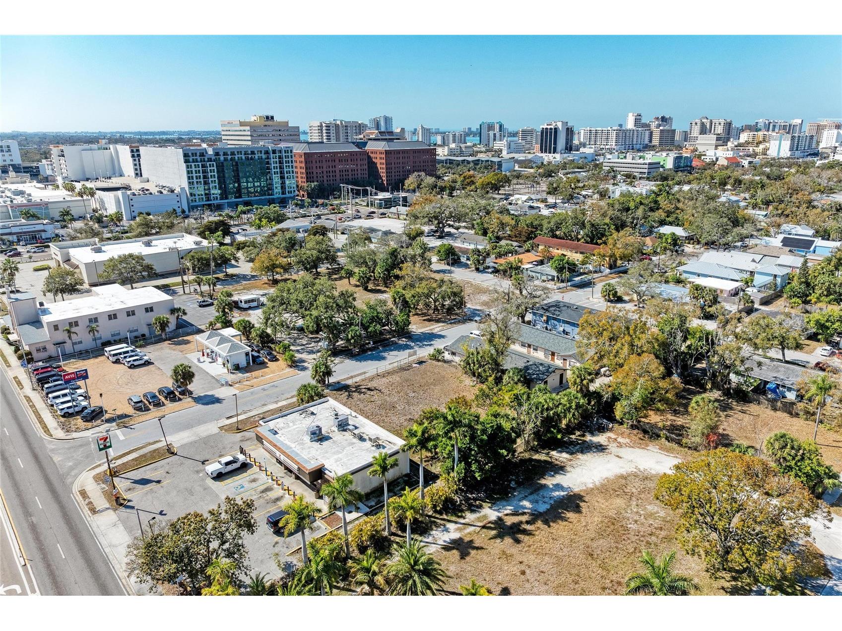 1923 5th Street Sarasota FL 34236 A4682868 image16