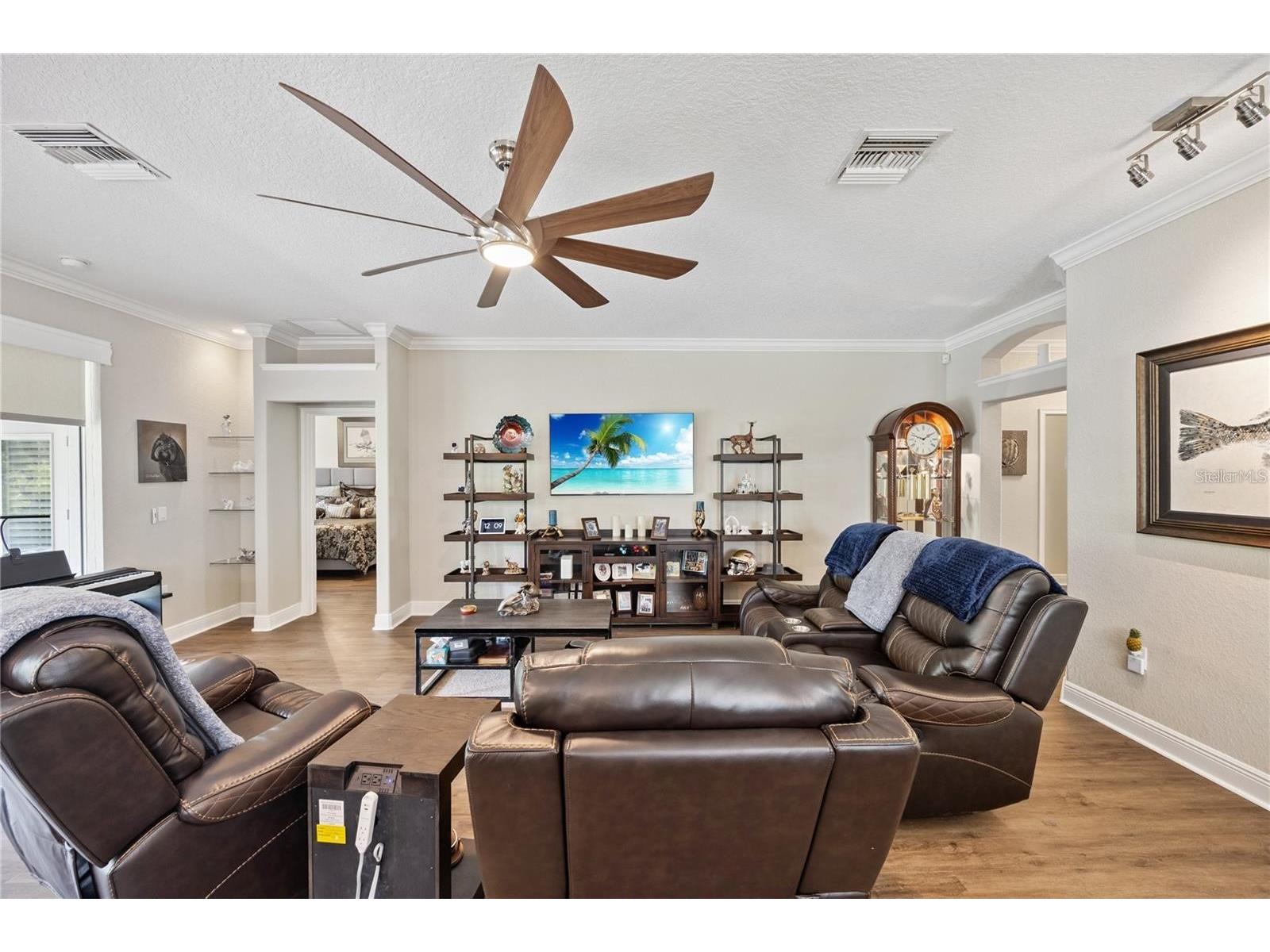 1923 Banning Beach Road Tavares FL 32778 O6397911 image4