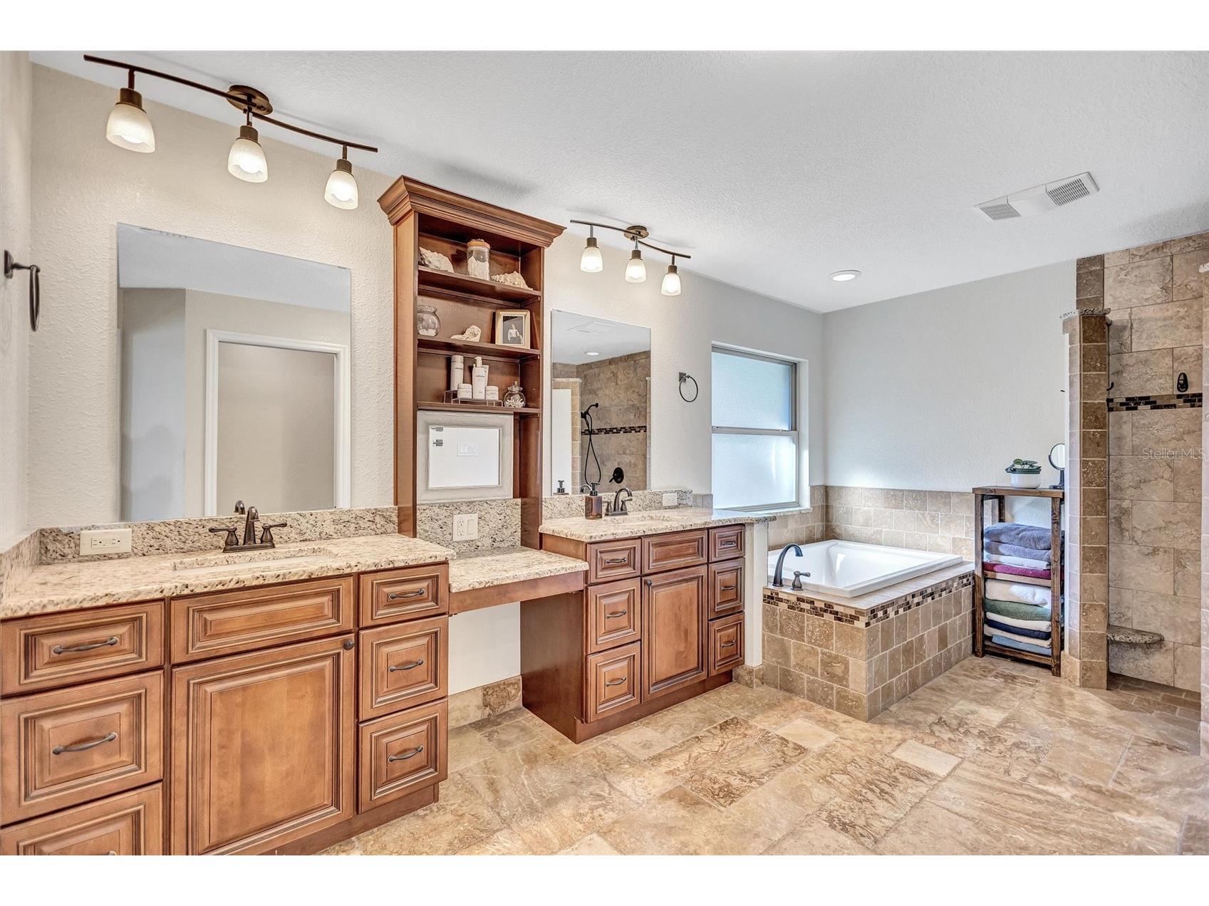 1923 Cr 738 Webster FL 33597 TB8473163 image41