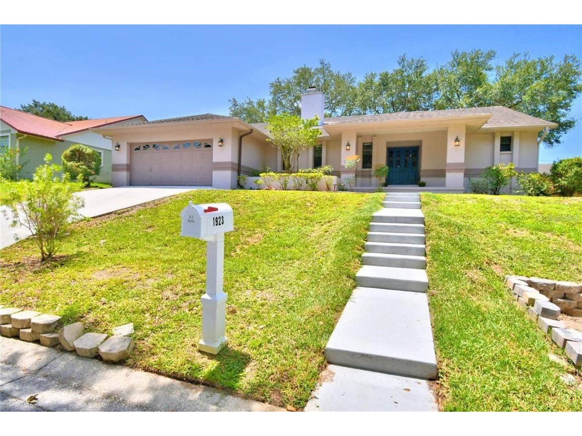 1923 Matthew Court Lakeland FL 33813 L4942820 image1