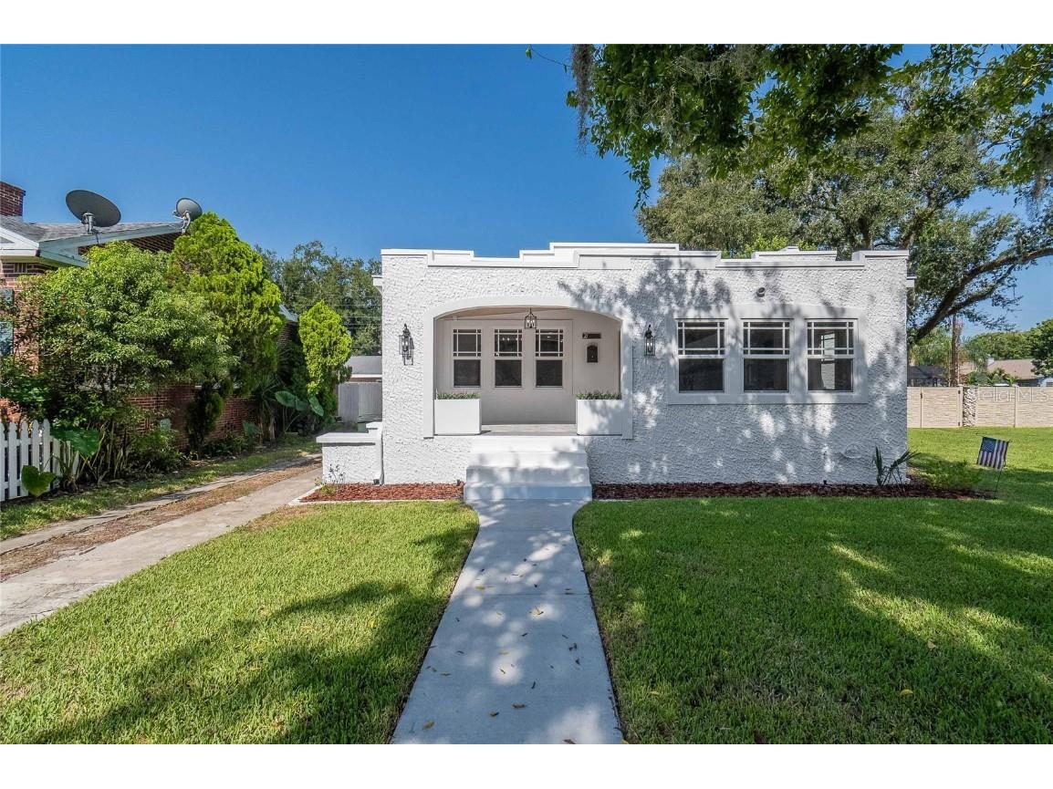 1923 Pawnee Trail Lakeland FL 33803 L4939399 image1