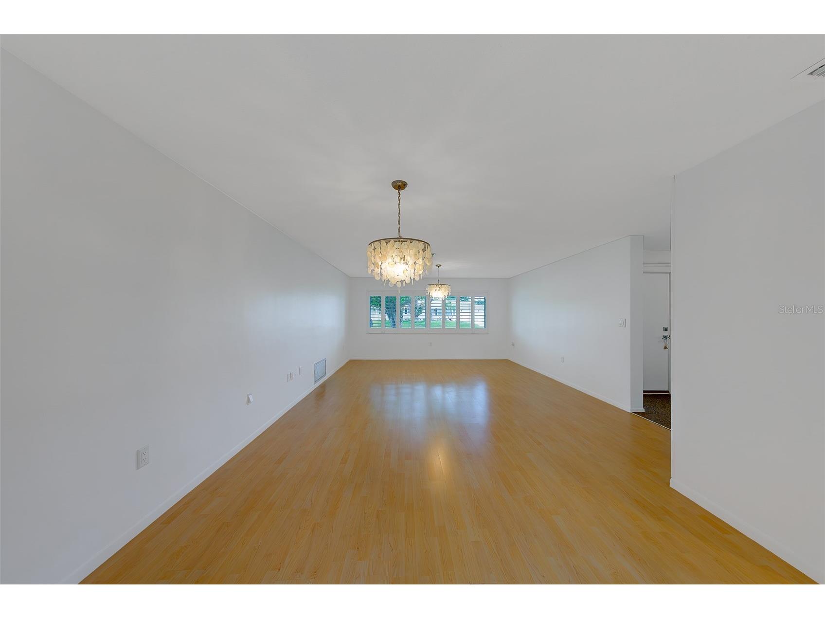 1923 Sky Drive Clearwater FL 33755 TB8497418 image12