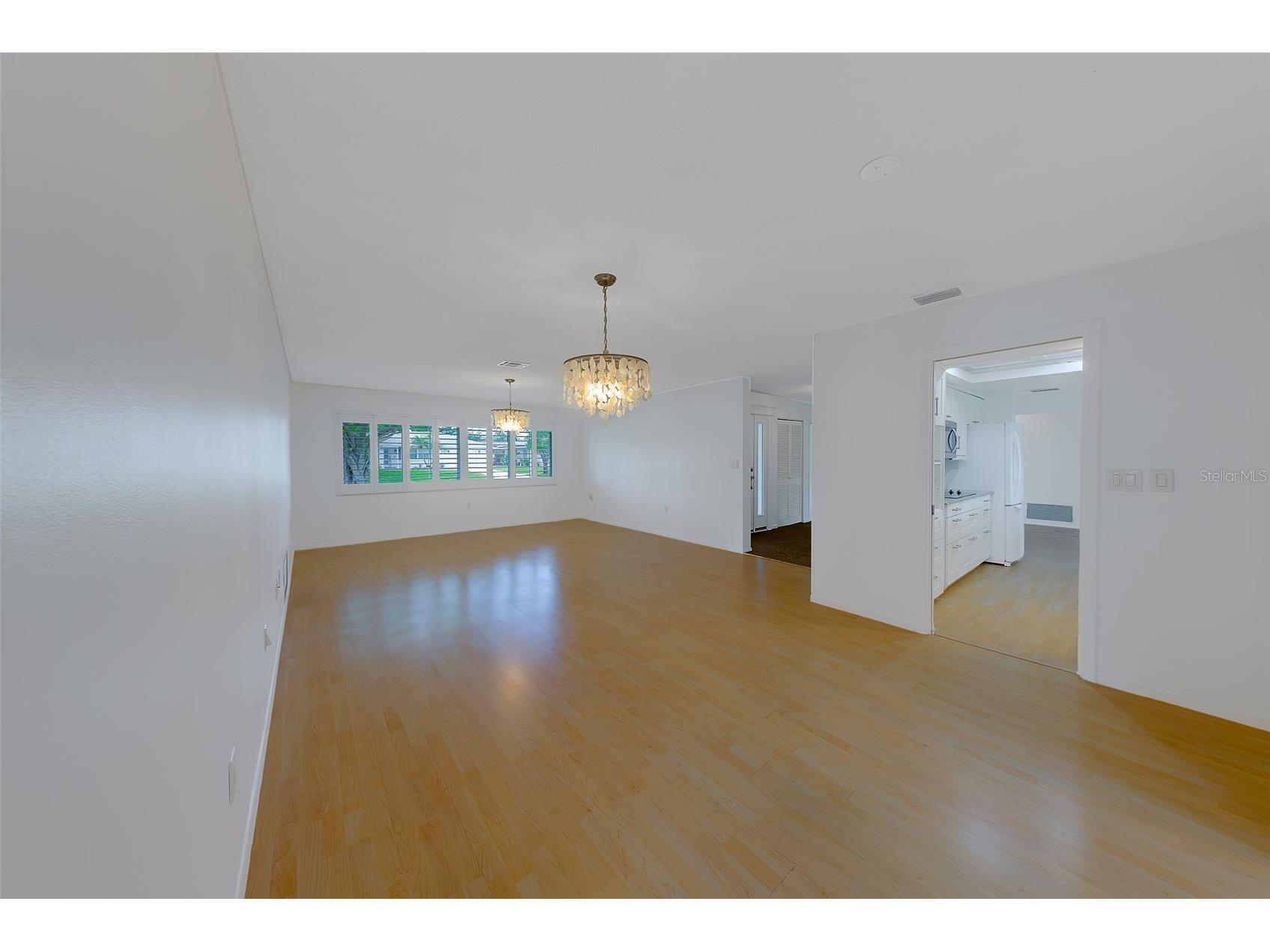 1923 Sky Drive Clearwater FL 33755 TB8497418 image13