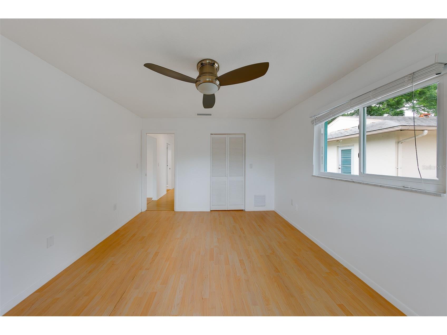 1923 Sky Drive Clearwater FL 33755 TB8497418 image20