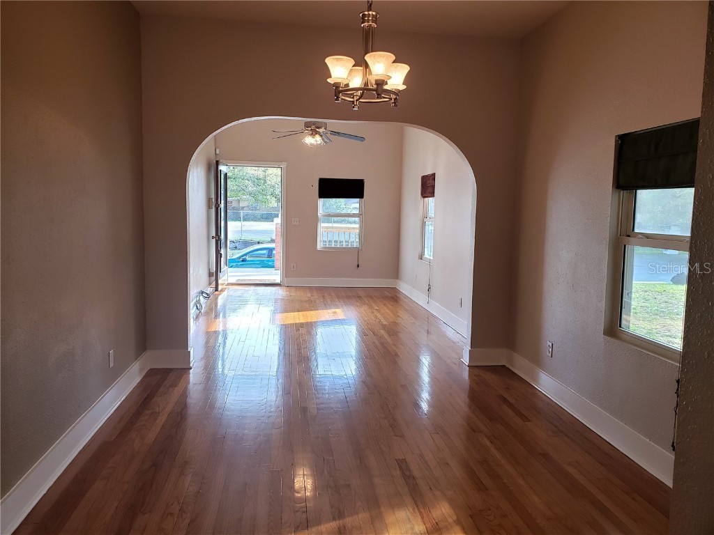 1923 W Pine Street Tampa FL 33607 TB8431627 image3