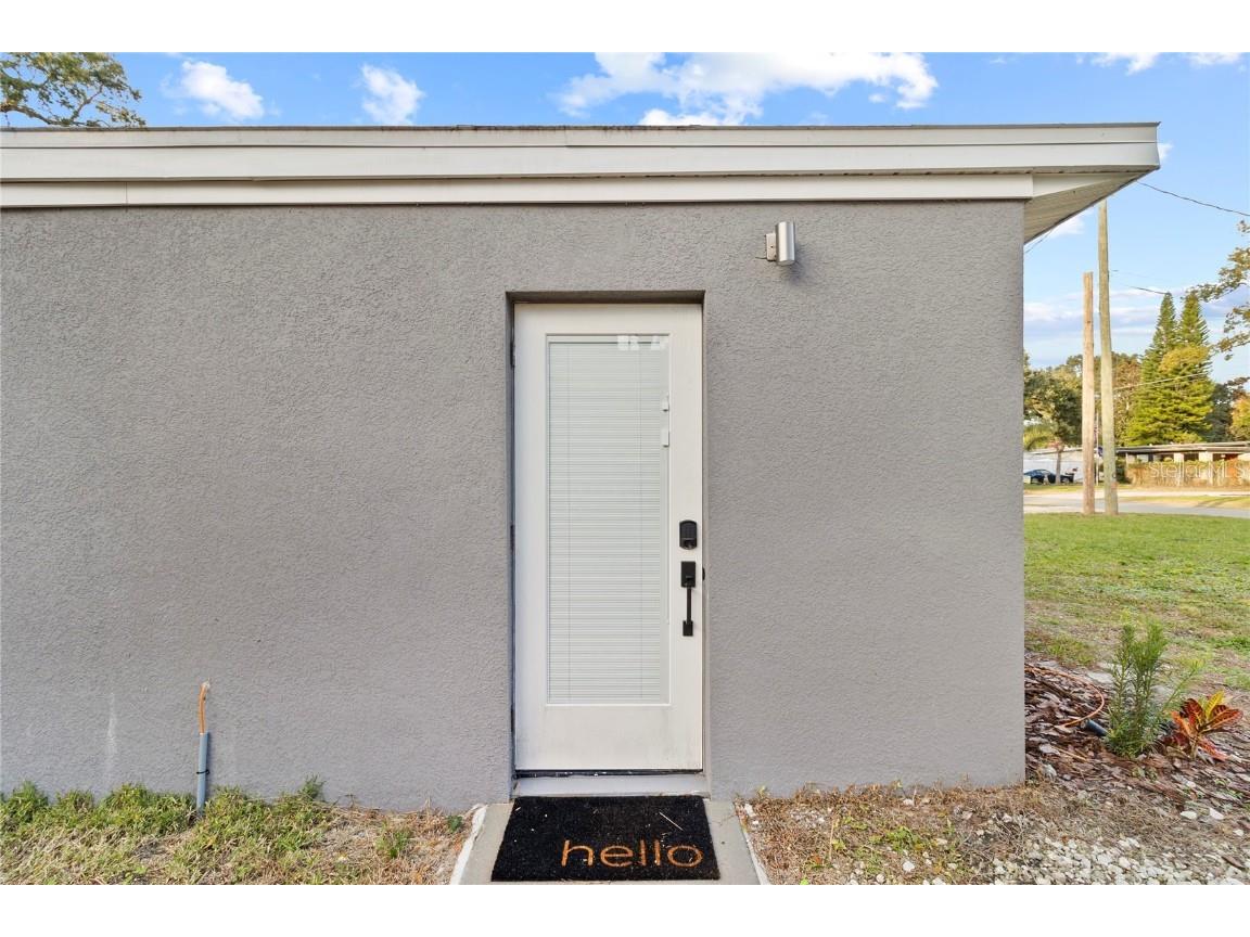 1924 Cloverlawn Avenue Orlando FL 32806 O6229139 image1