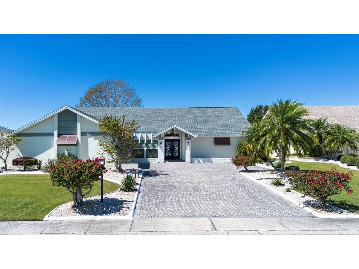 1924 E View Drive Sun City Center FL 33573 - CALOOSA LAKE TB8360101 image1