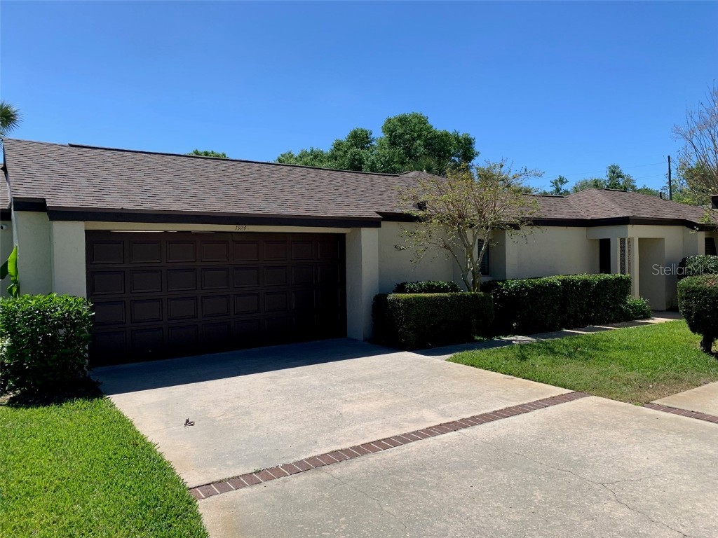 1924 Sycamore Circle Tavares FL 32778 O6096394 image1