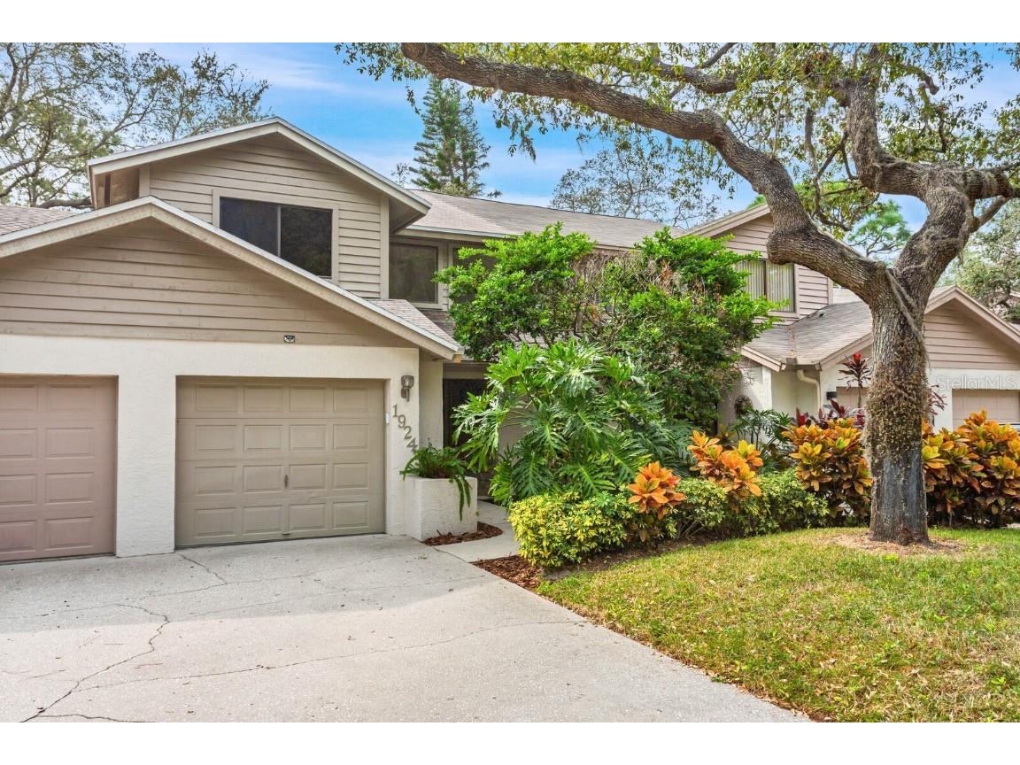 1924 Whispering Way Tarpon Springs FL 34689 TB8316835 image1