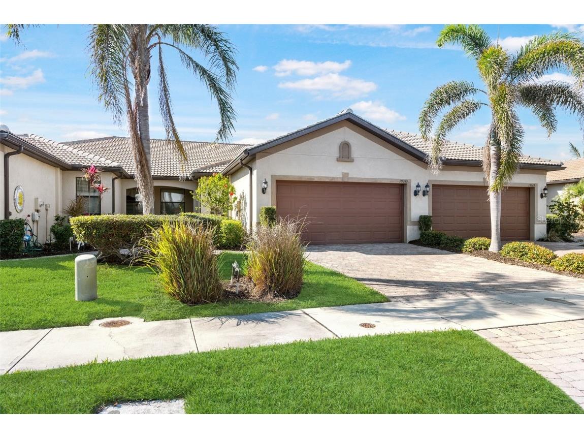 19241 Serafina Street Venice FL 34293 D6140951 image1