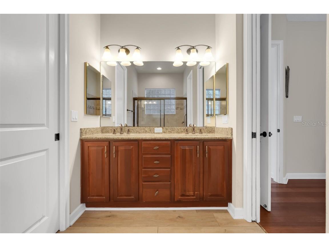 1925 Appalachee Circle Tavares FL 32778 - LAKE EUSTIS - CHAIN OF LAKES O6329529 image24