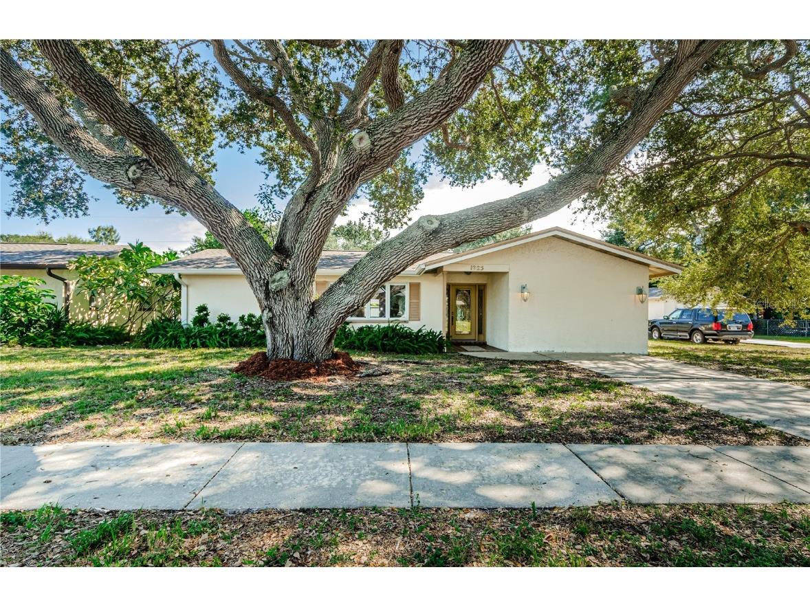 1925 Atlantis Drive Clearwater FL 33763 U8218606 image1