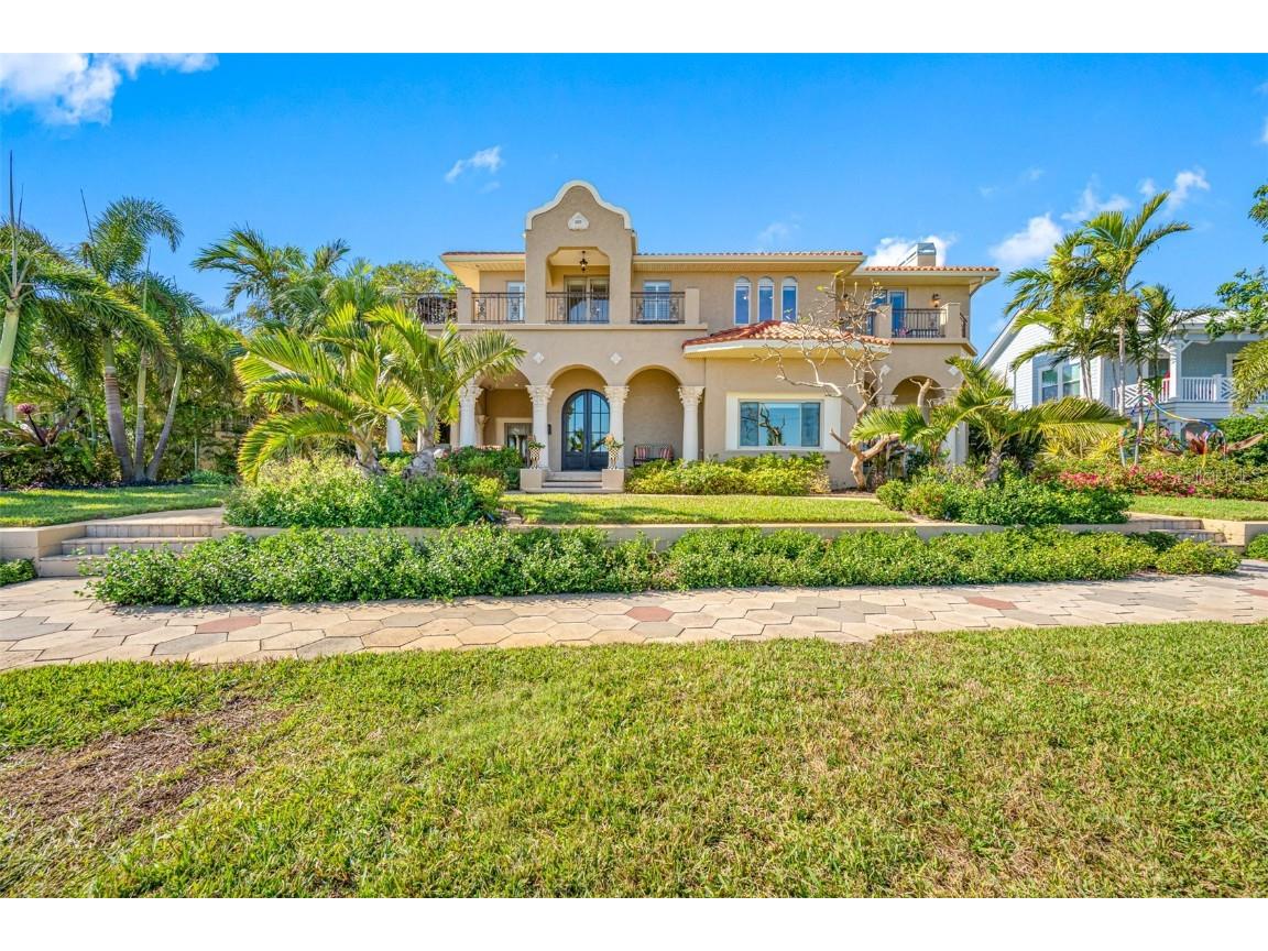 1925 Beach Drive SE Saint Petersburg FL 33705 - TAMPA BAY TB8326353 image1
