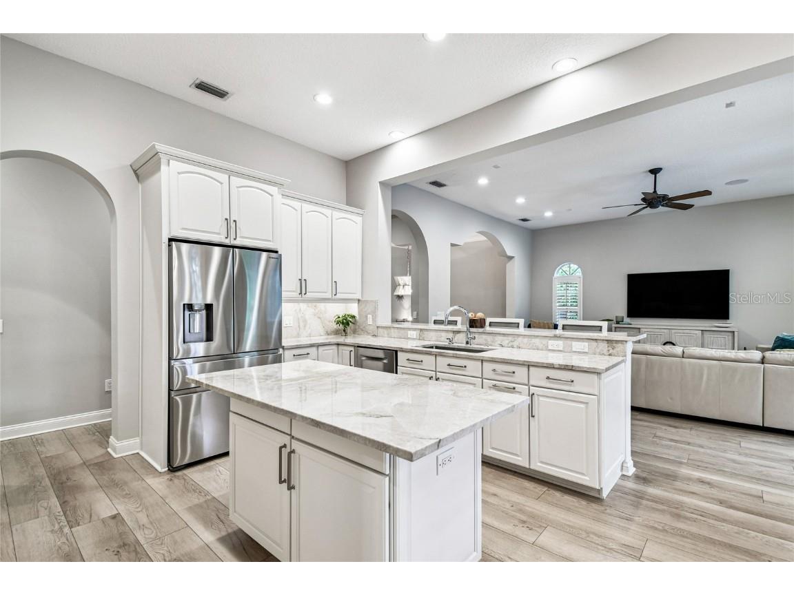 1925 Floresta View Drive Tampa FL 33618 TB8430755 image13