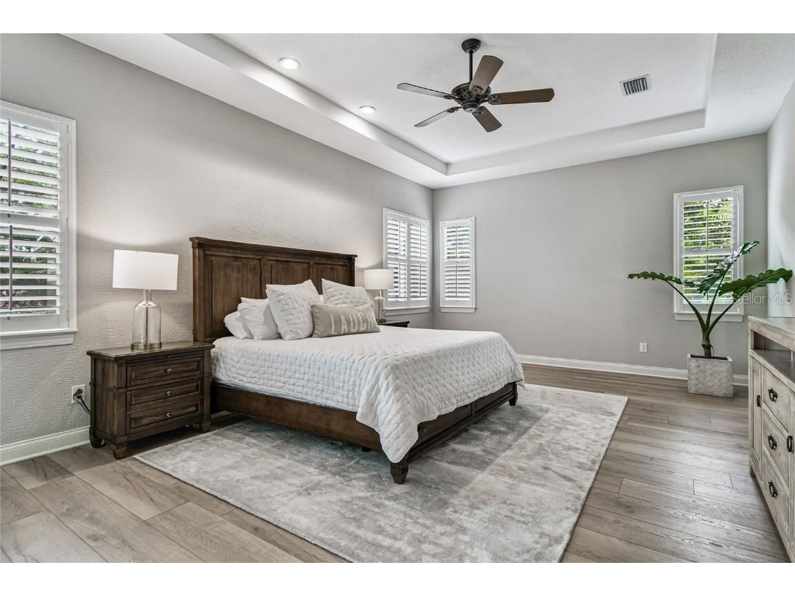 1925 Floresta View Drive Tampa FL 33618 TB8430755 image17