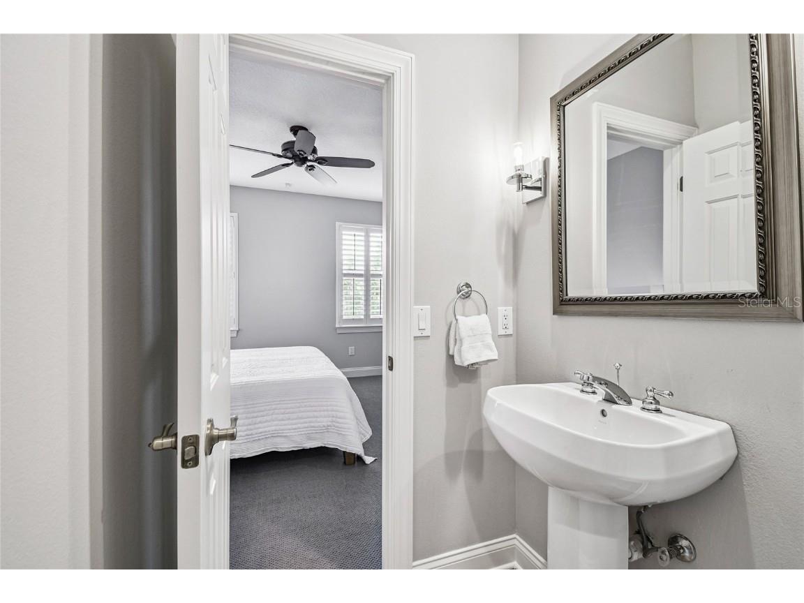 1925 Floresta View Drive Tampa FL 33618 TB8430755 image32