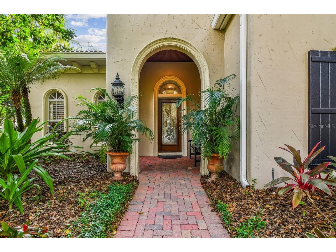 1925 Floresta View Drive Tampa FL 33618 TB8430755 image4