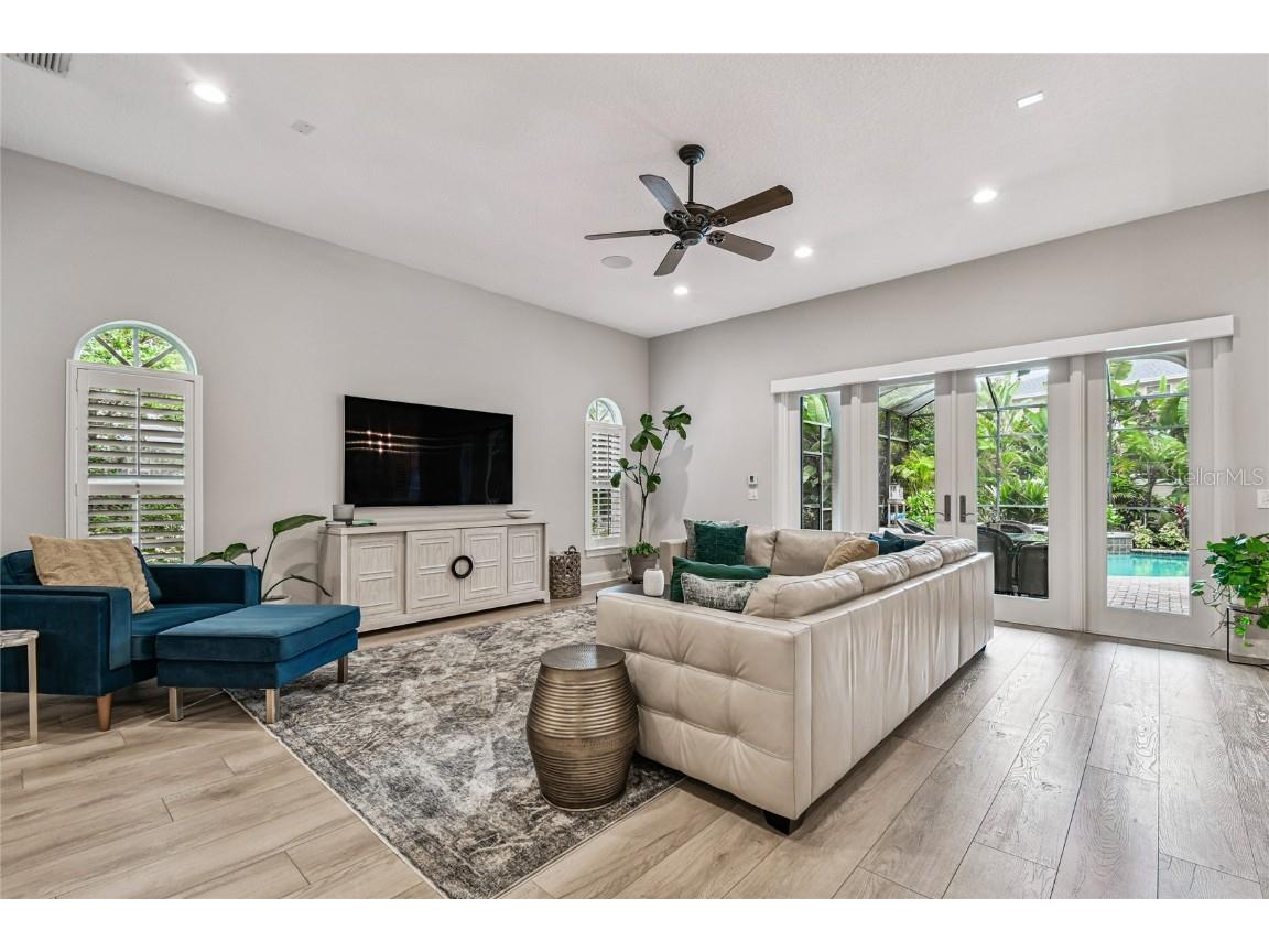 1925 Floresta View Drive Tampa FL 33618 TB8430755 image9