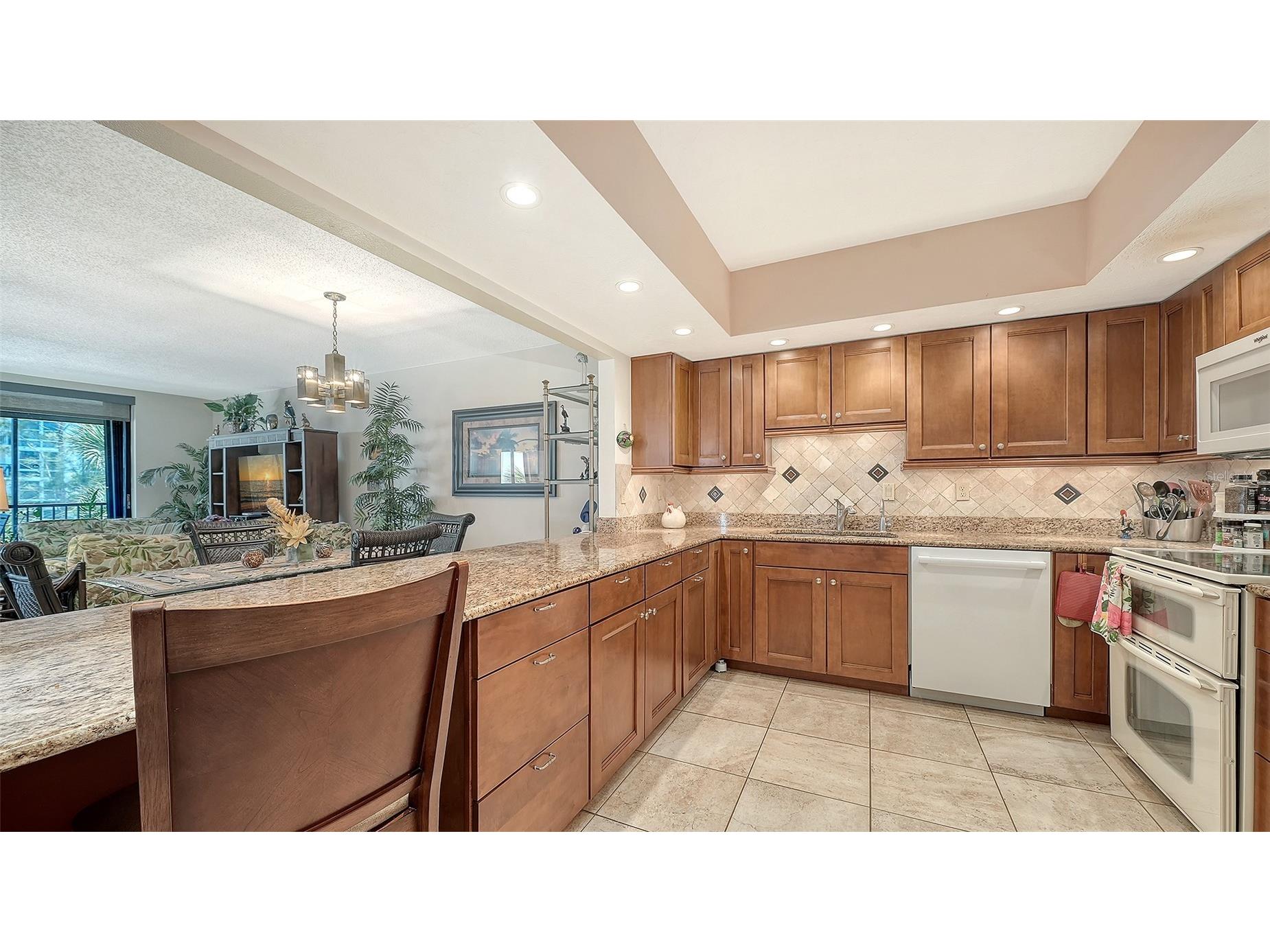 1925 Gulf Of Mexico Drive #G8-302 Longboat Key FL 34228 - GULF OF MEXICO A4686871 image8