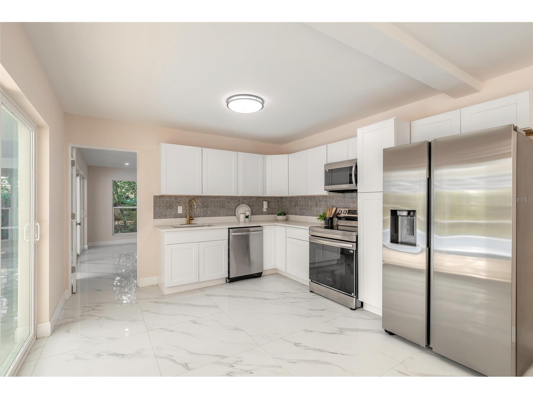 1925 John Arthur Way Lakeland FL 33803 - LAKE BENTLEY V4946657 image8