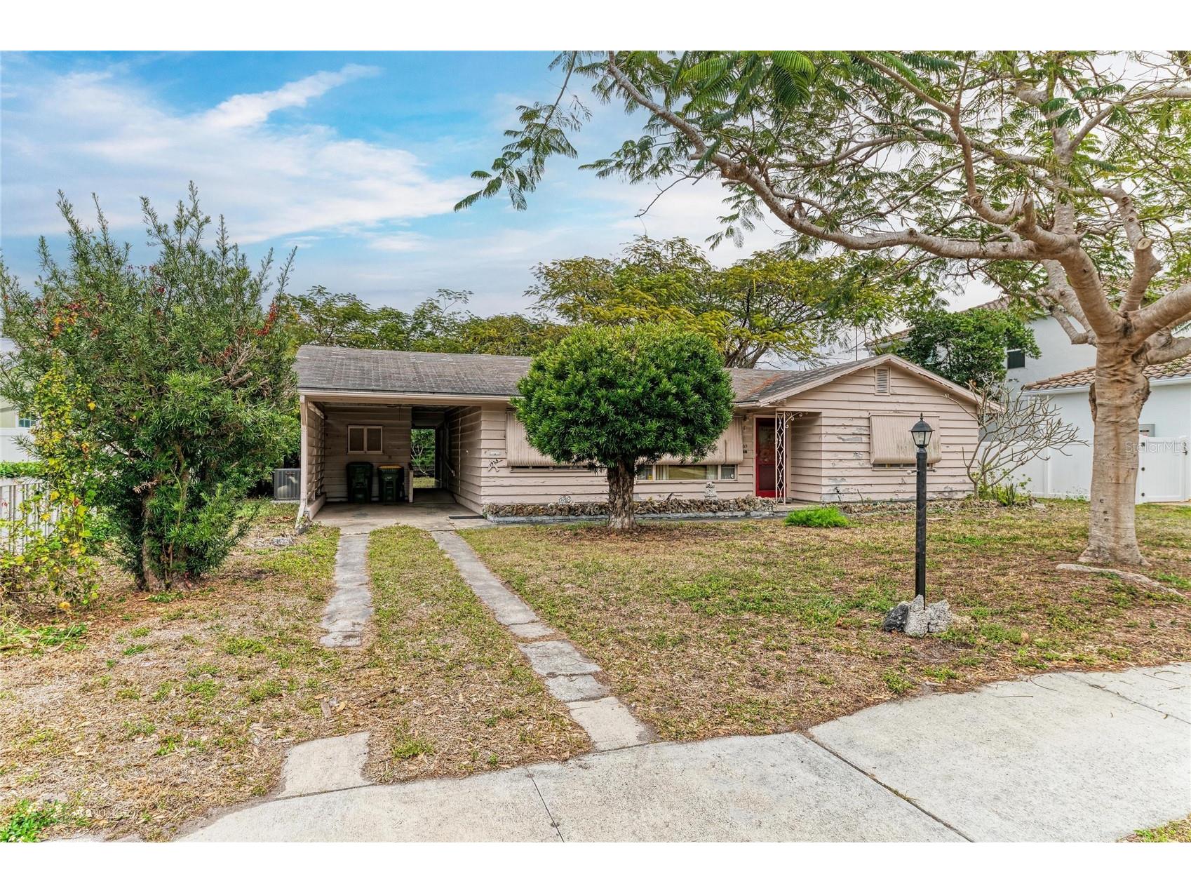 1925 Magnolia Street Sarasota FL 34239 A4682361 image1