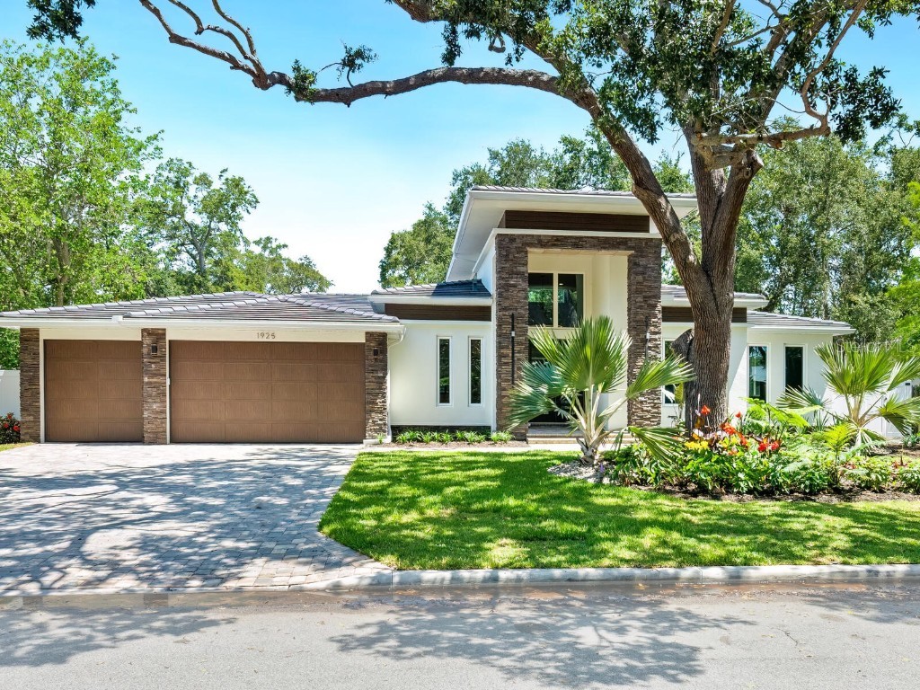 1925 Oleander Street Sarasota FL 34239 A4521280 image1