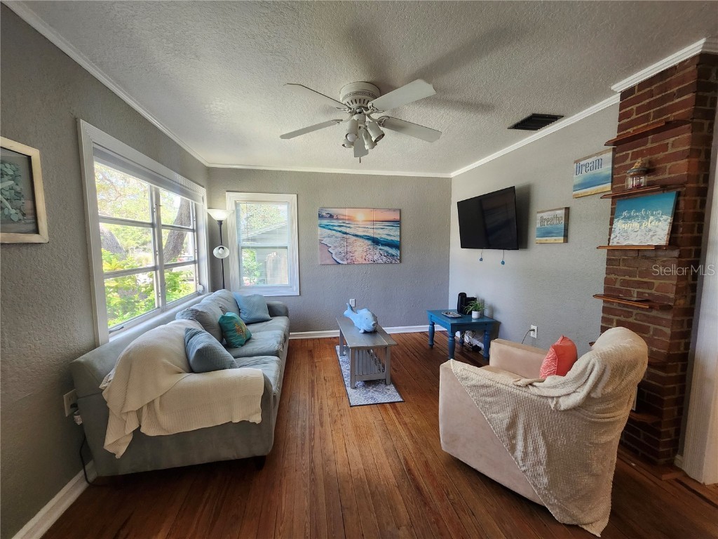 1925 Overbrook Avenue Clearwater FL 33755 TB8407220 image4