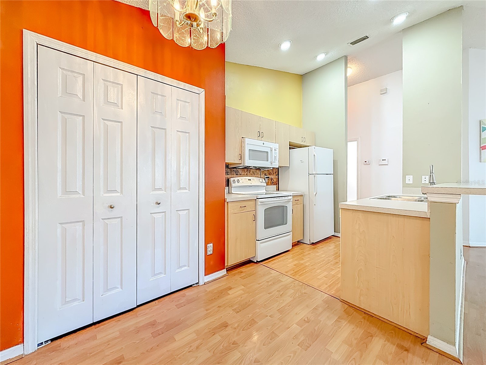 1926 29th Avenue N Saint Petersburg FL 33713 TB8459771 image12