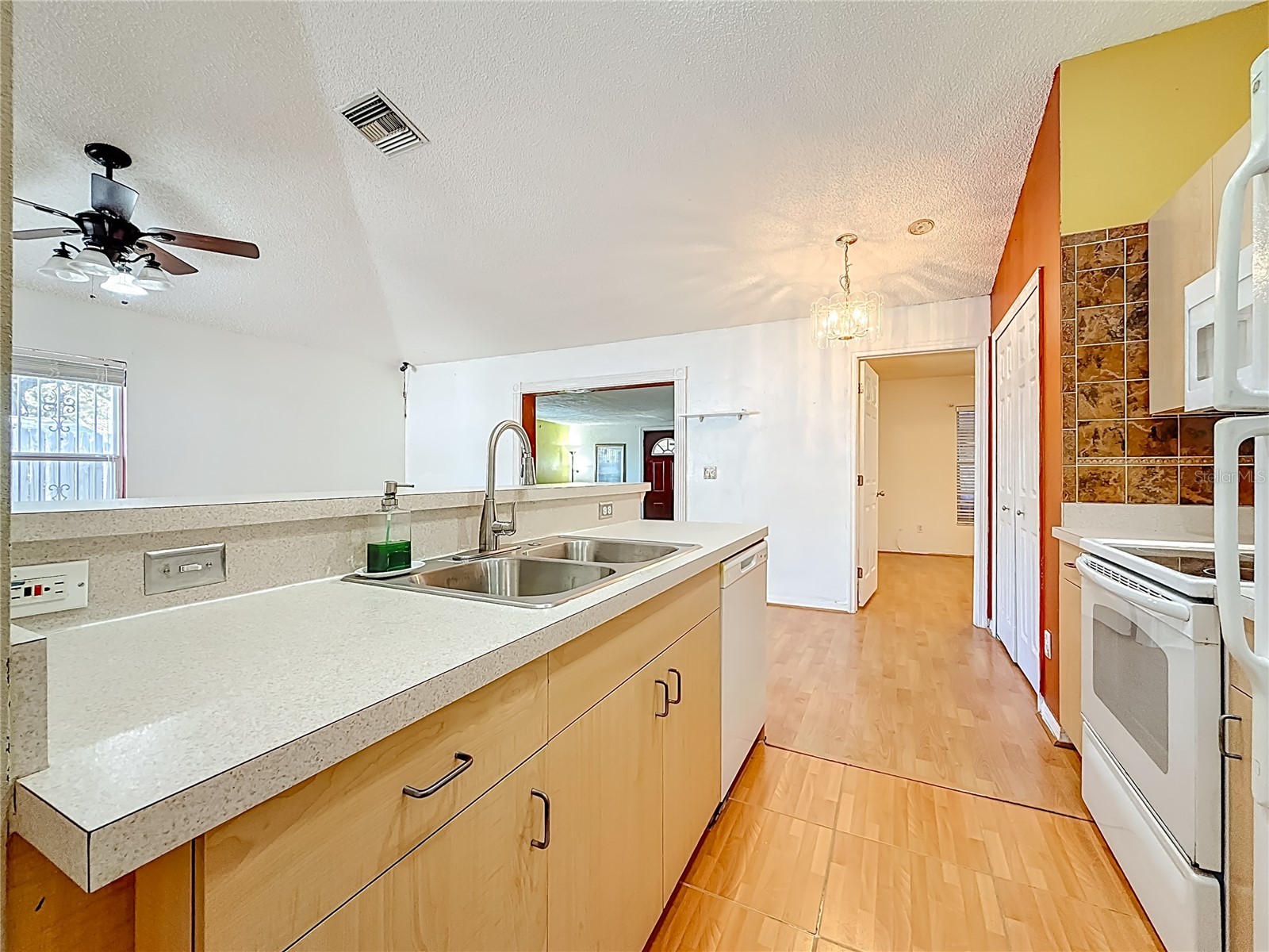 1926 29th Avenue N Saint Petersburg FL 33713 TB8459771 image16