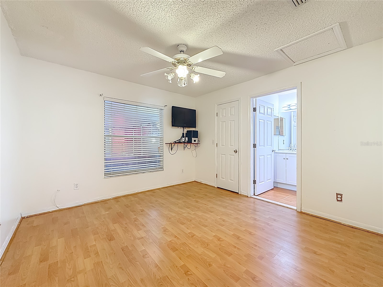 1926 29th Avenue N Saint Petersburg FL 33713 TB8459771 image26