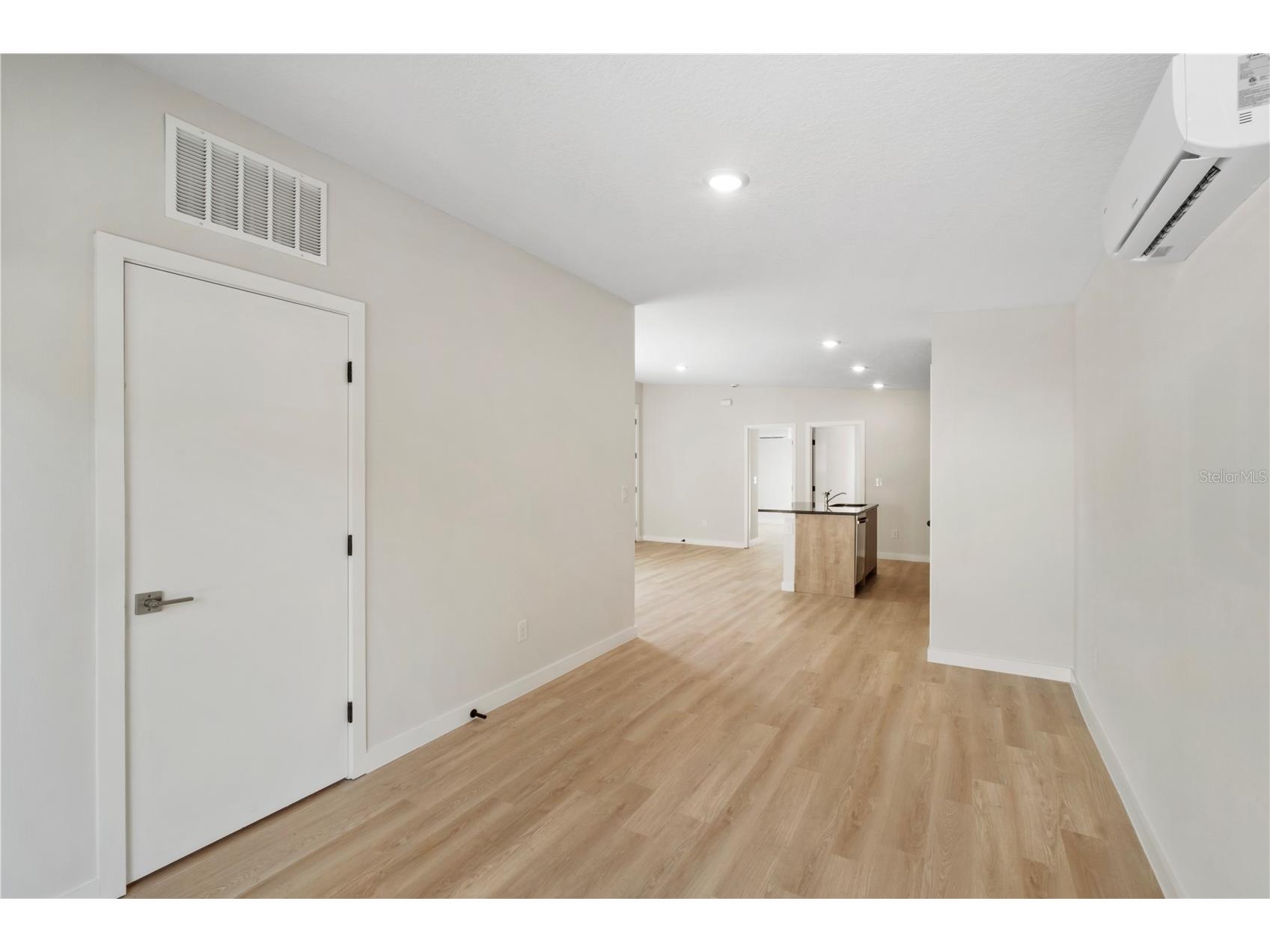 1926 Cloverlawn Avenue Orlando FL 32806 O6383753 image6
