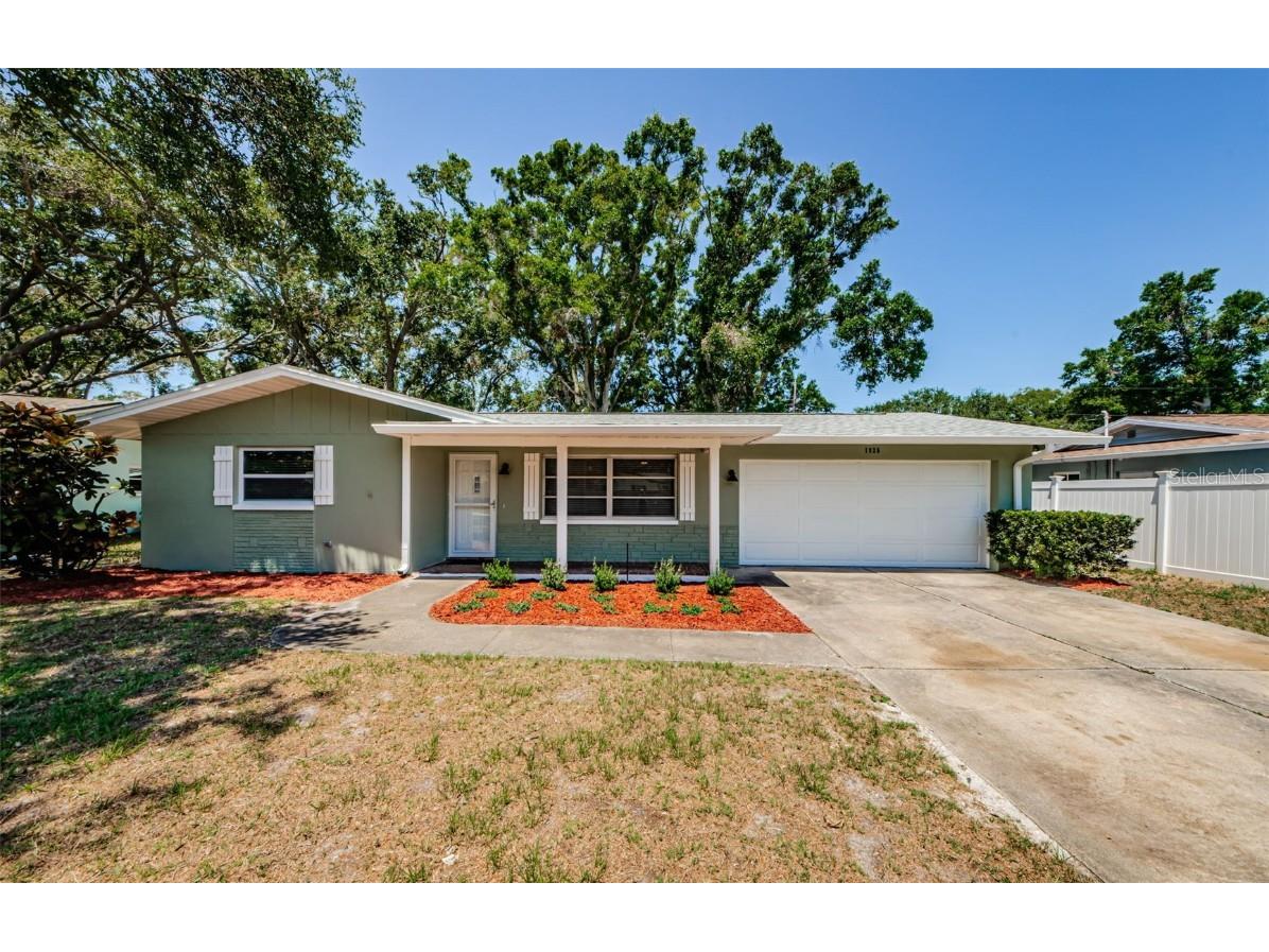 1926 Fairway Circle W Dunedin FL 34698 TB8389930 image1