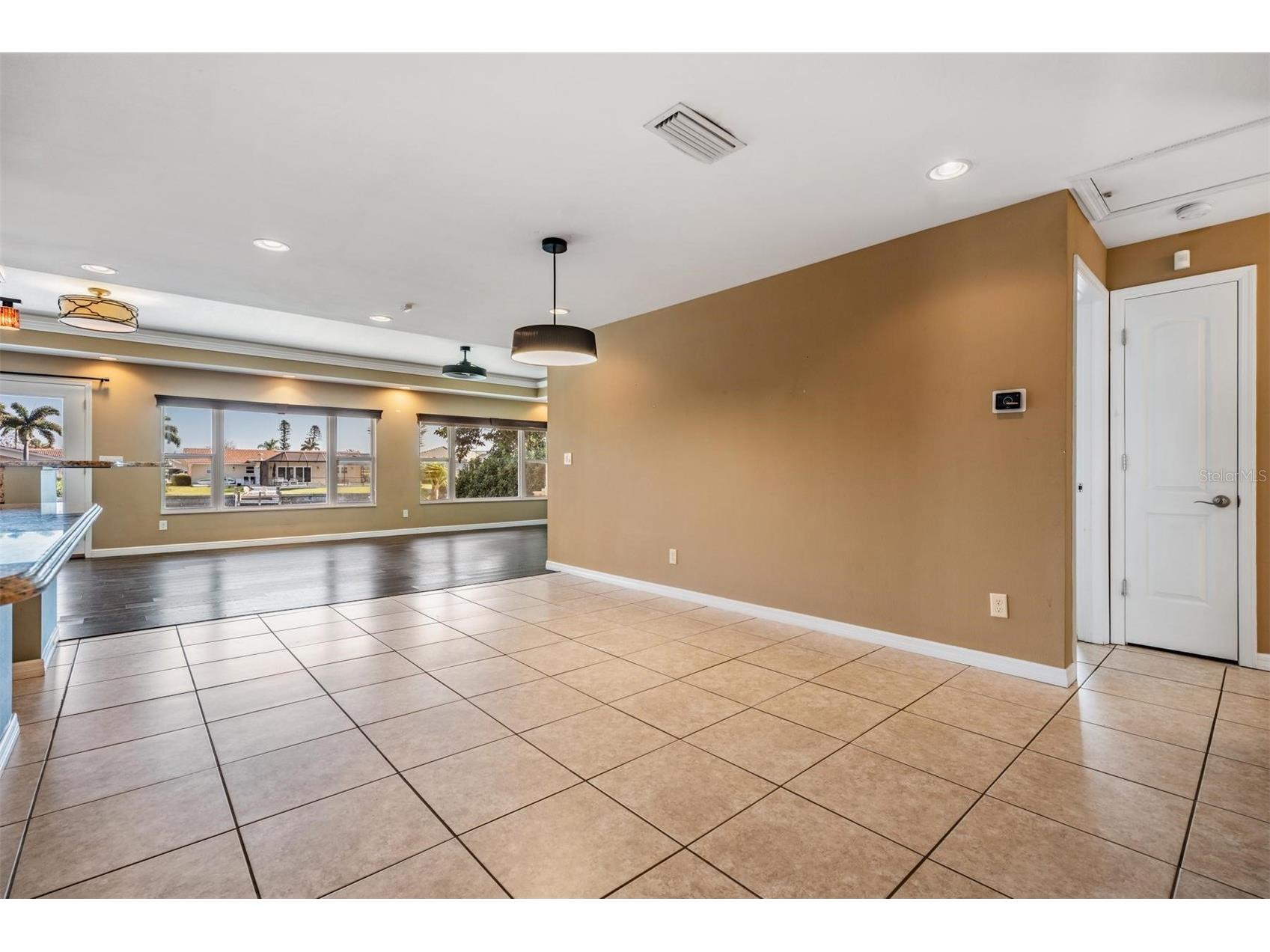 1926 Montana Avenue NE Saint Petersburg FL 33703 TB8466771 image10