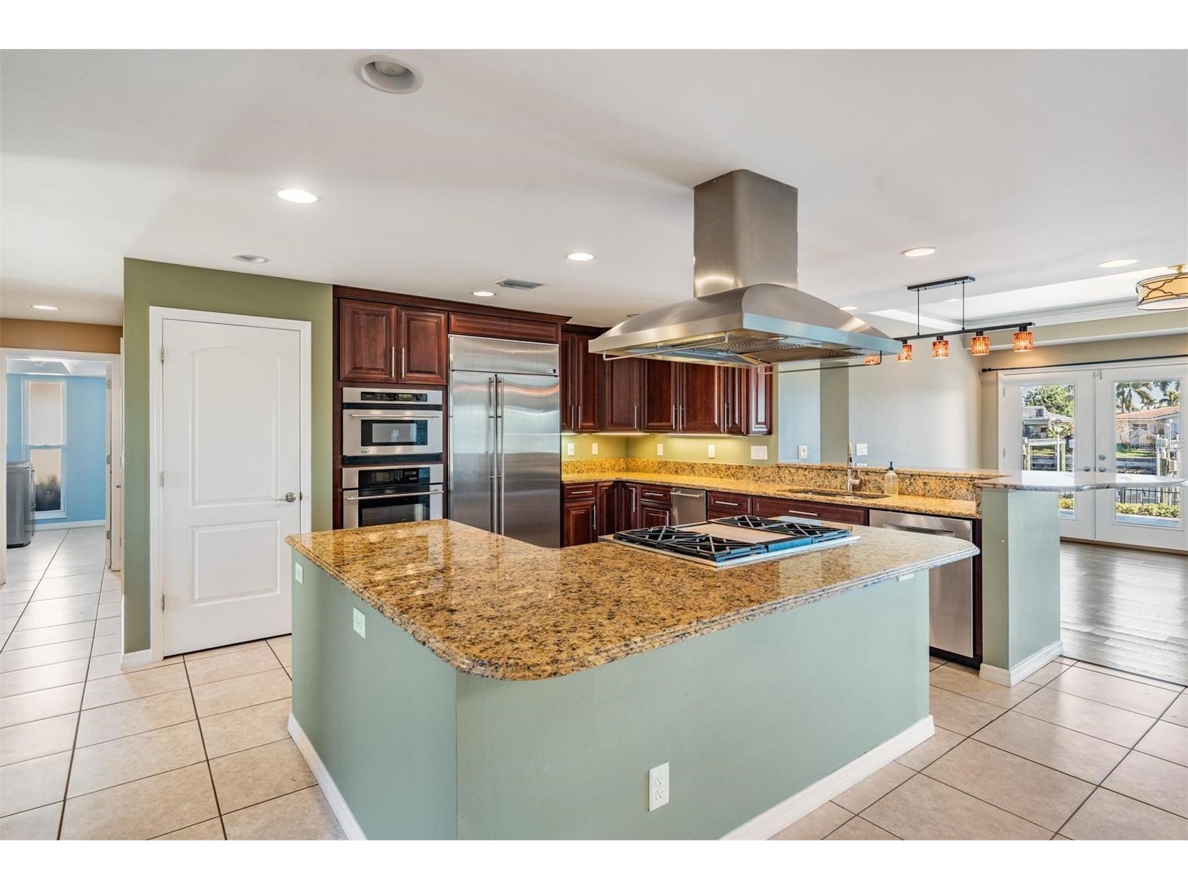 1926 Montana Avenue NE Saint Petersburg FL 33703 TB8466771 image12