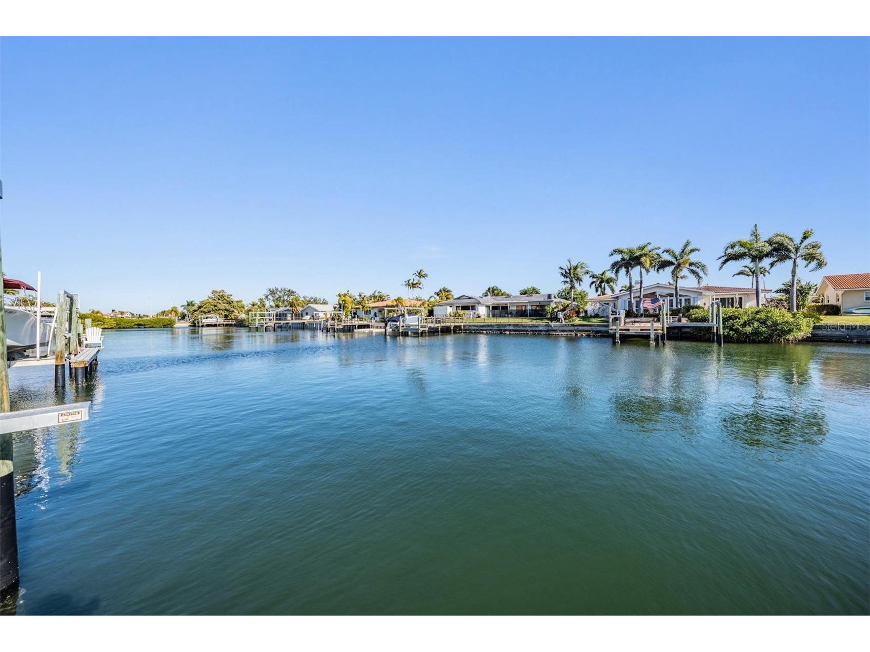 1926 Montana Avenue NE Saint Petersburg FL 33703 TB8466771 image52