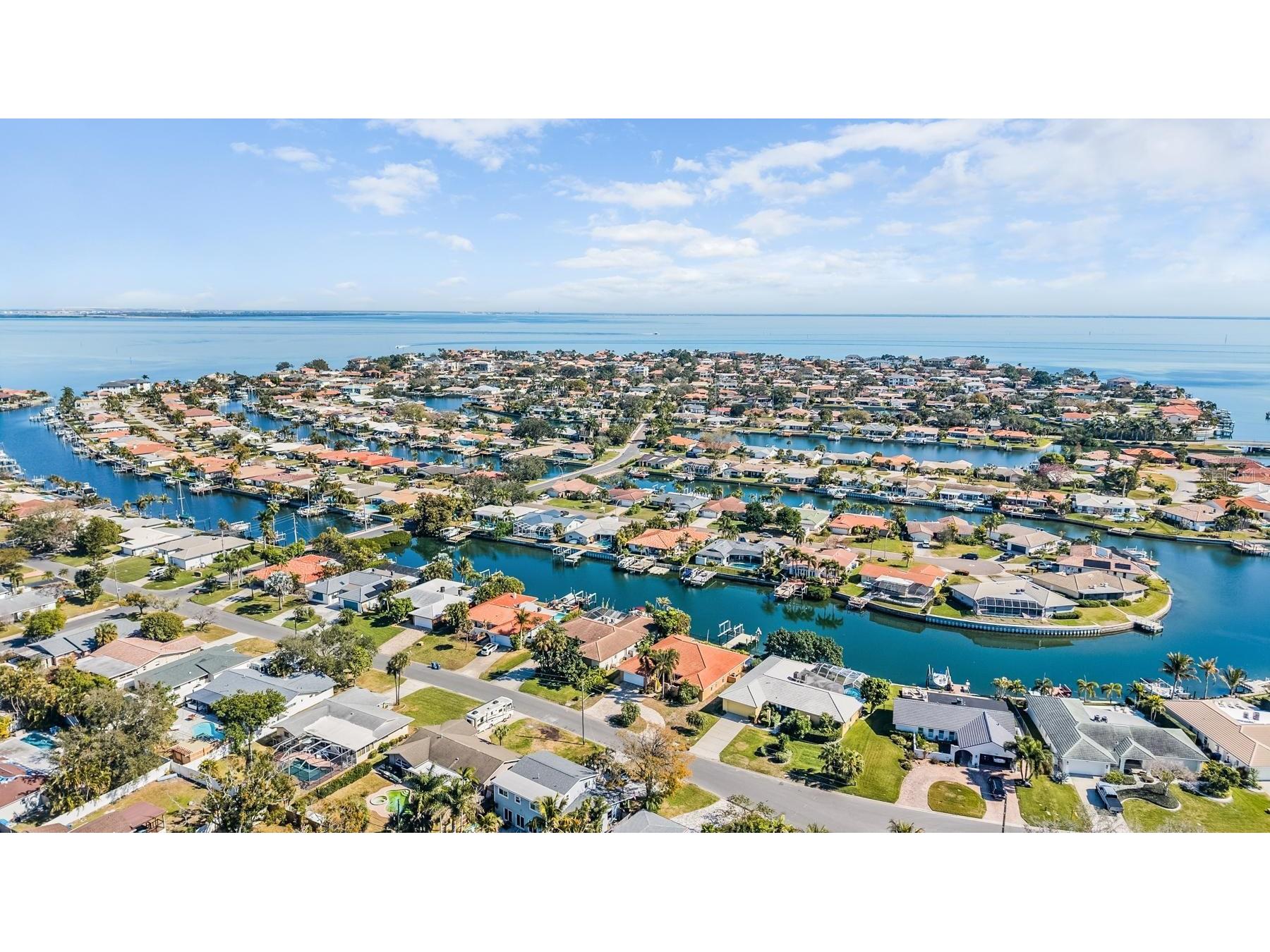 1926 Montana Avenue NE Saint Petersburg FL 33703 TB8466771 image56