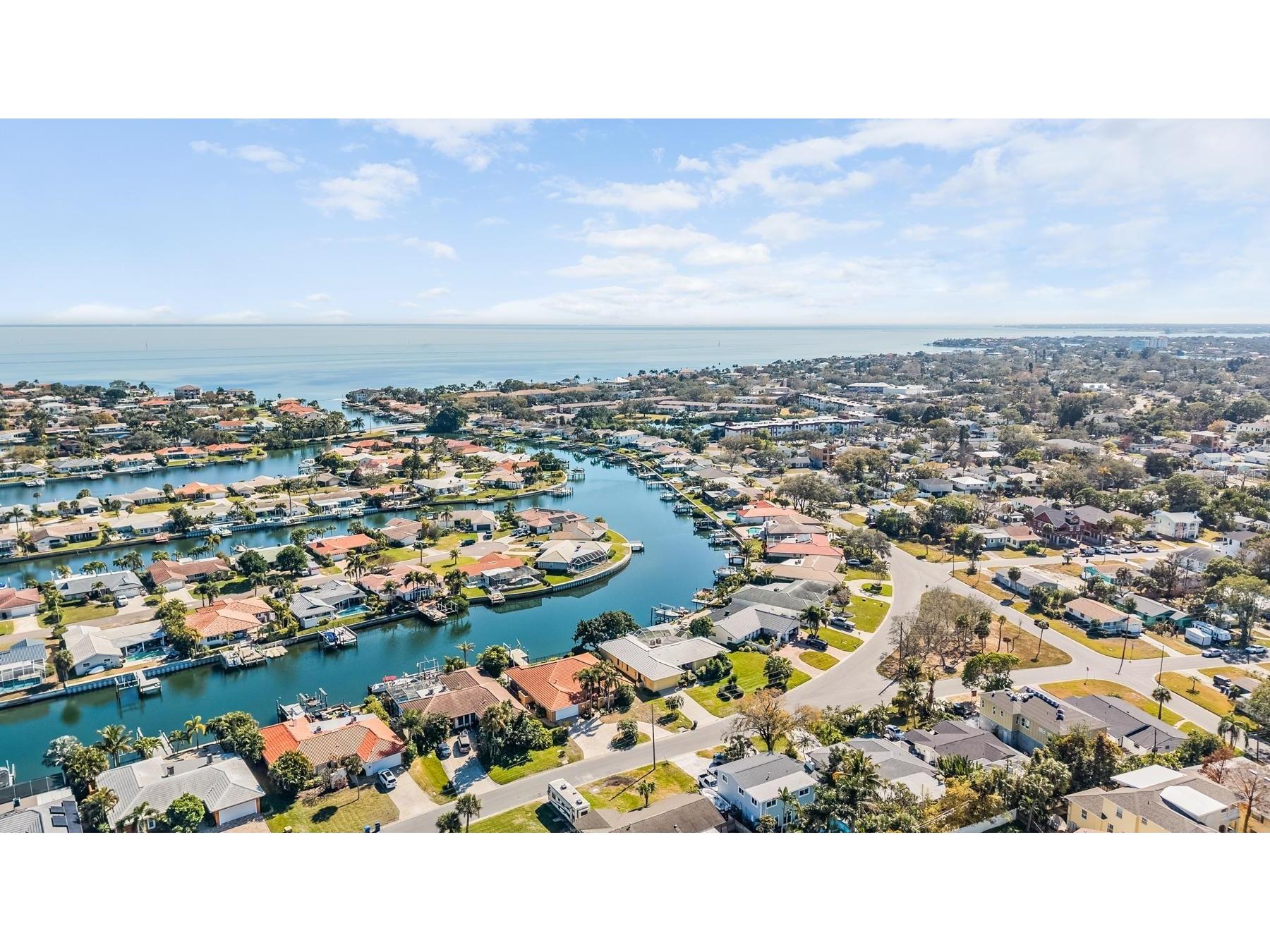 1926 Montana Avenue NE Saint Petersburg FL 33703 TB8466771 image59