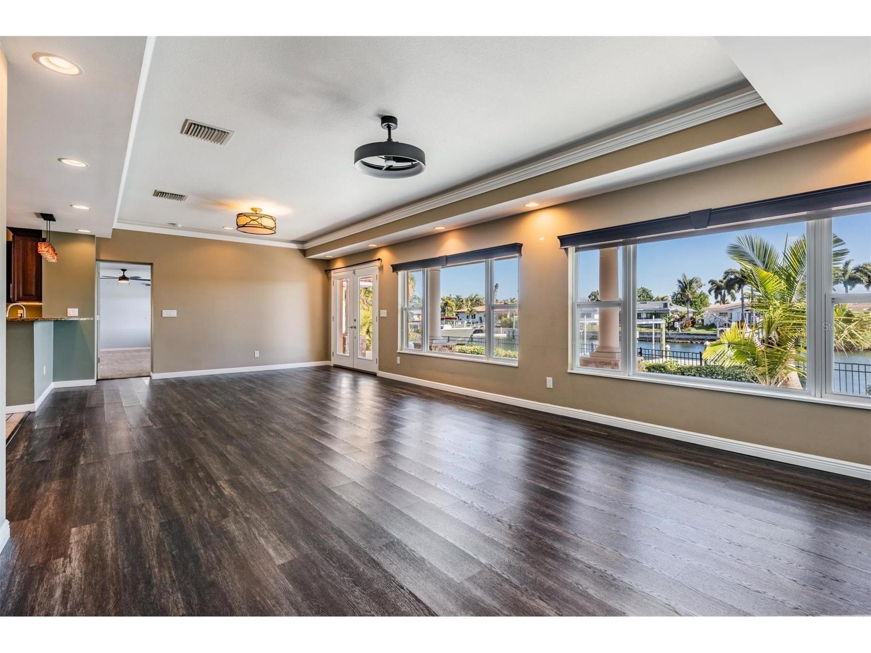 1926 Montana Avenue NE Saint Petersburg FL 33703 TB8466771 image6