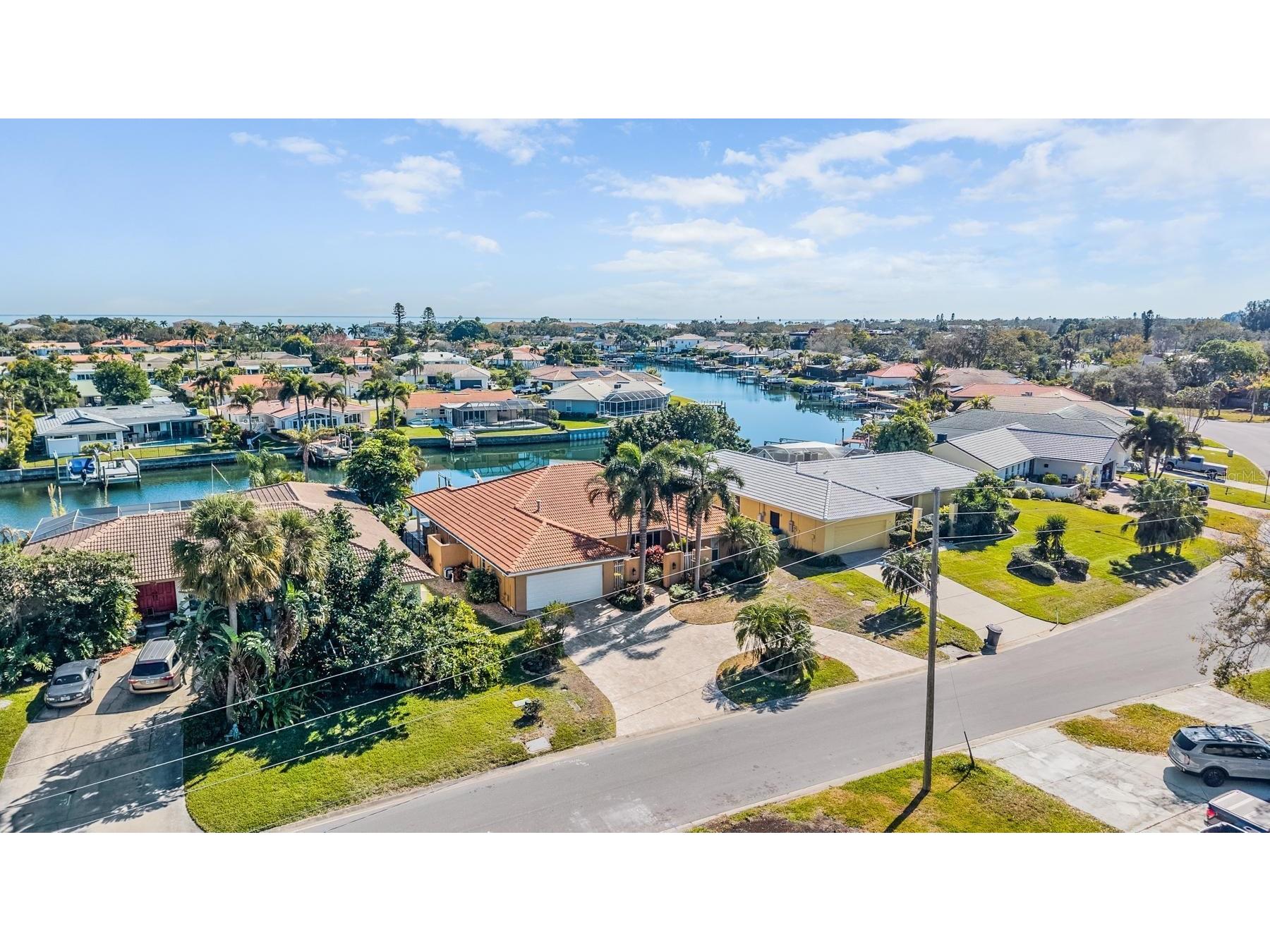 1926 Montana Avenue NE Saint Petersburg FL 33703 TB8466771 image60