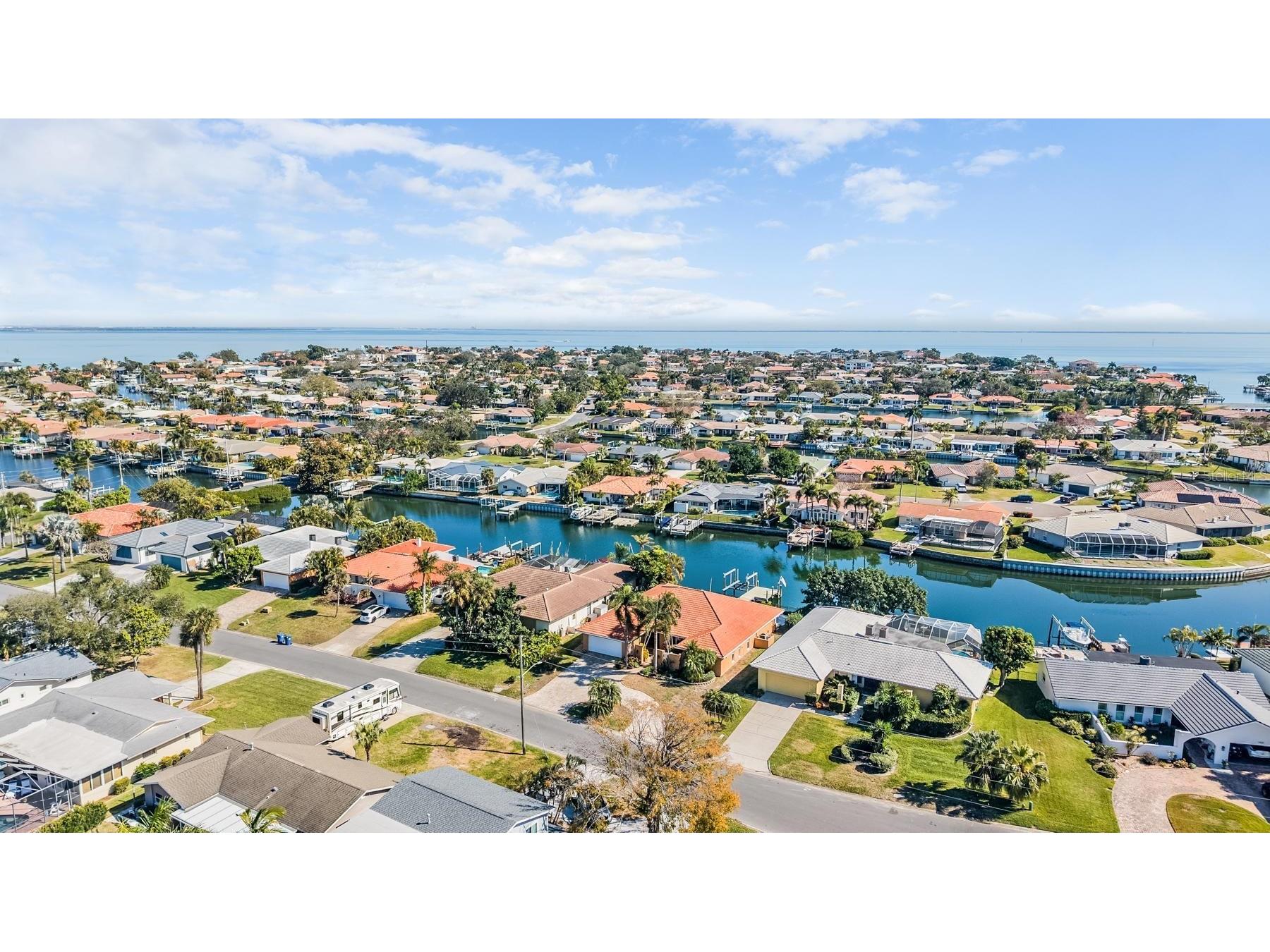 1926 Montana Avenue NE Saint Petersburg FL 33703 TB8466771 image64