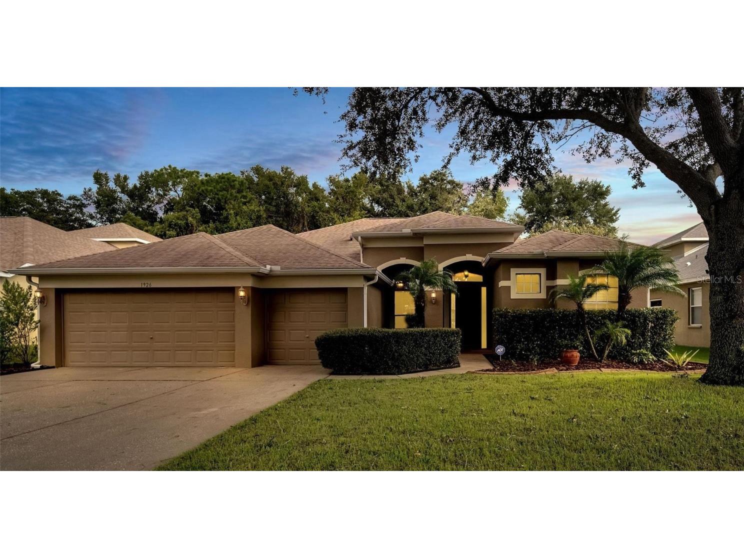 1926 Rutherford Drive Dover FL 33527 TB8307738 image1