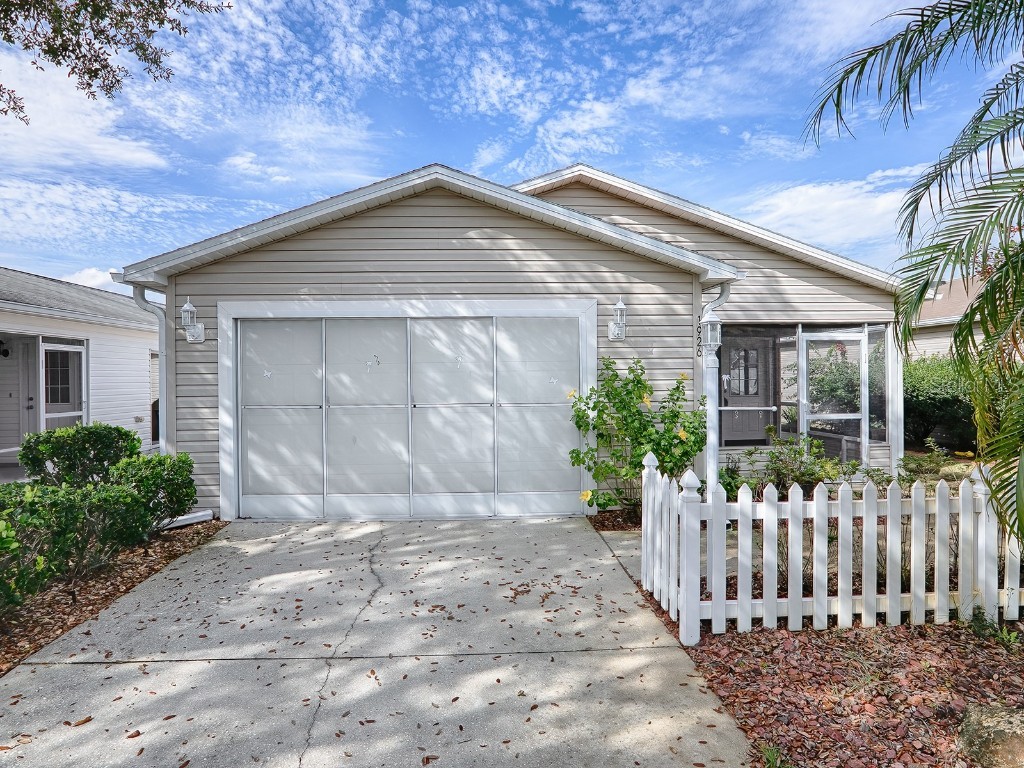 1926 Stafford Avenue The Villages FL 32162 G5077874 image1