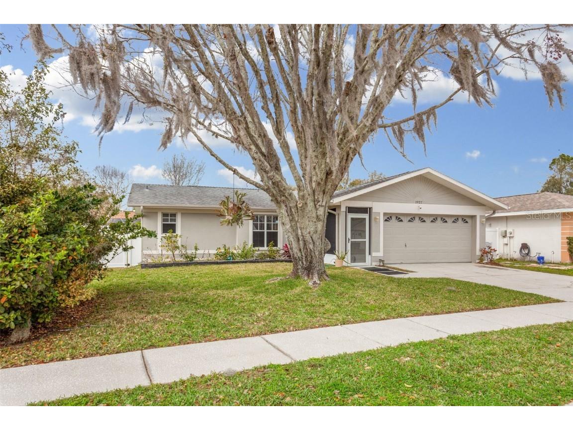1927 Cloverdale Court Lutz FL 33549 T3429079 image1