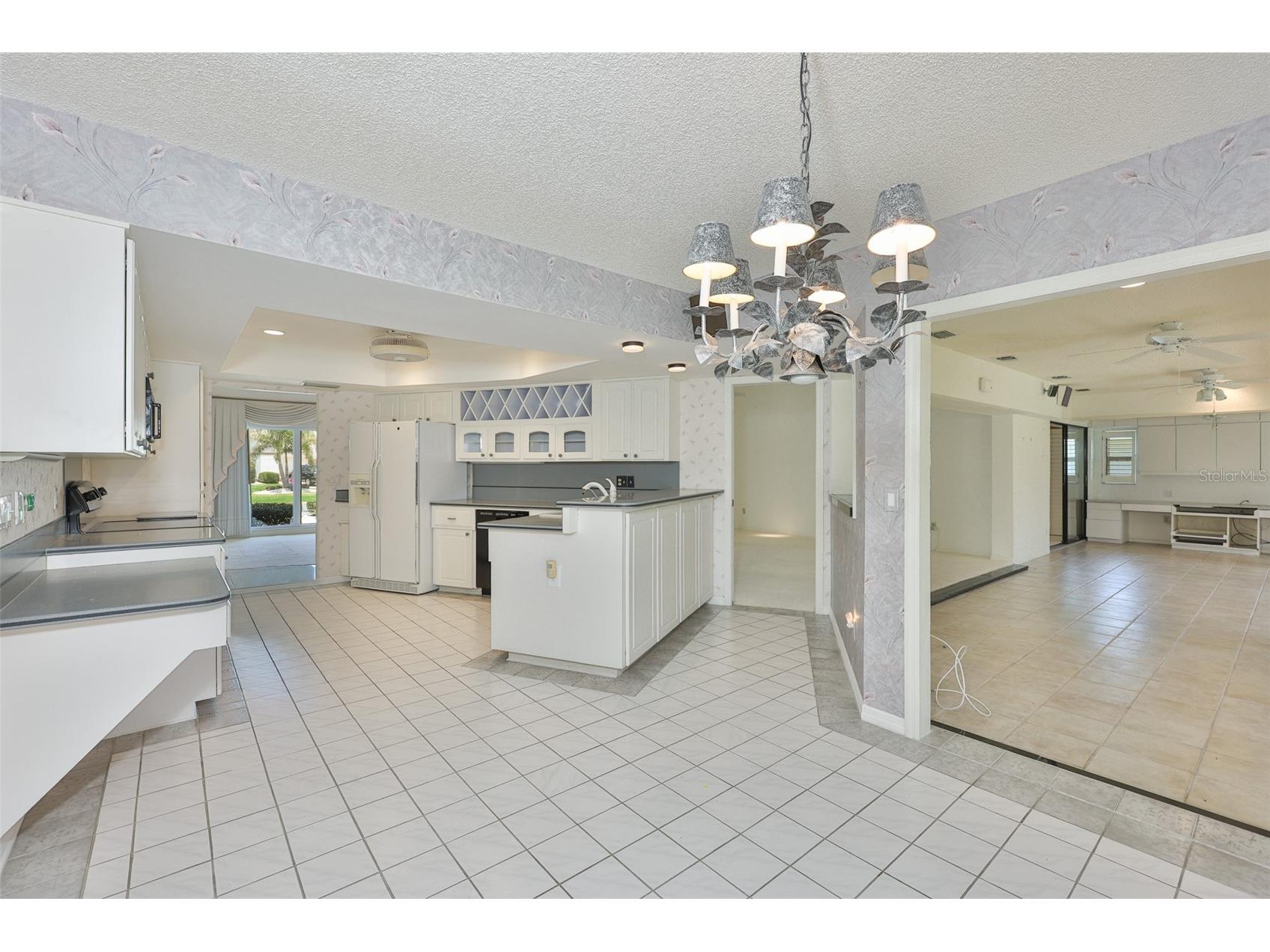 1927 E View Drive Sun City Center FL 33573 TB8526154 image16