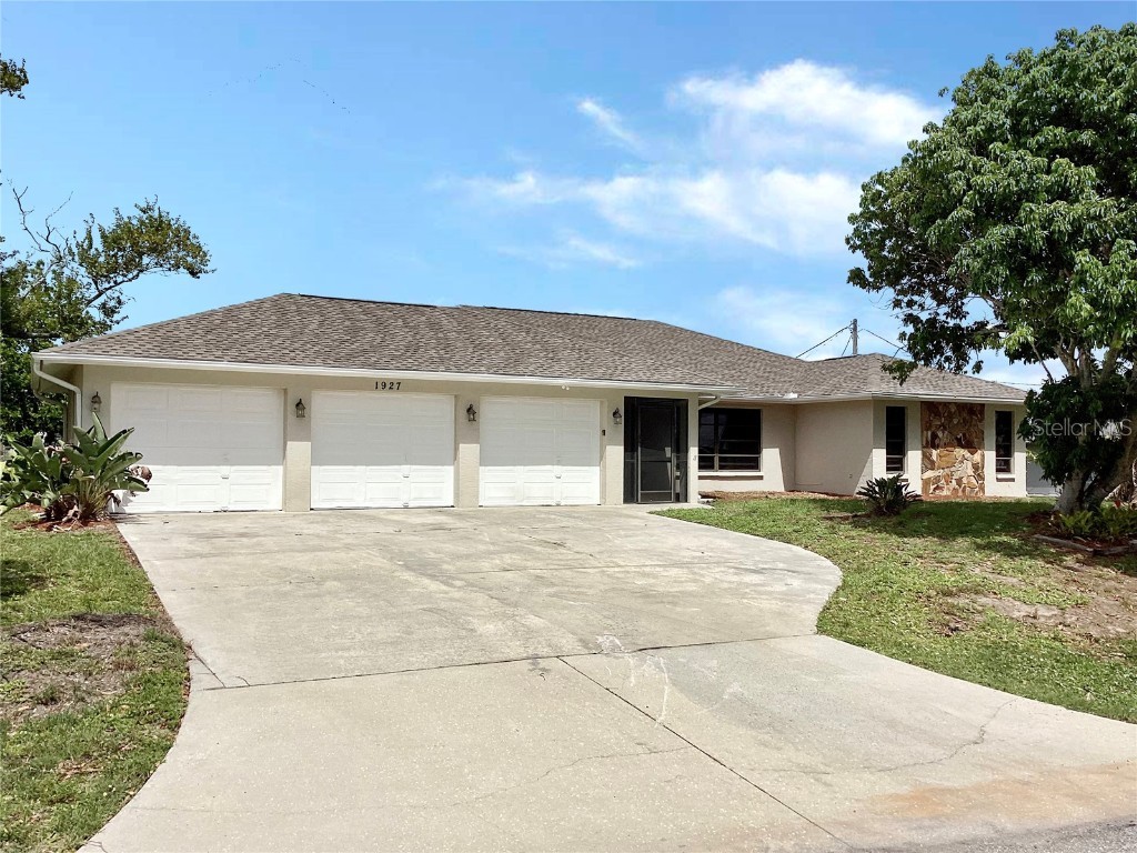 1927 Greenlawn Drive Englewood FL 34223 A4579935 image1