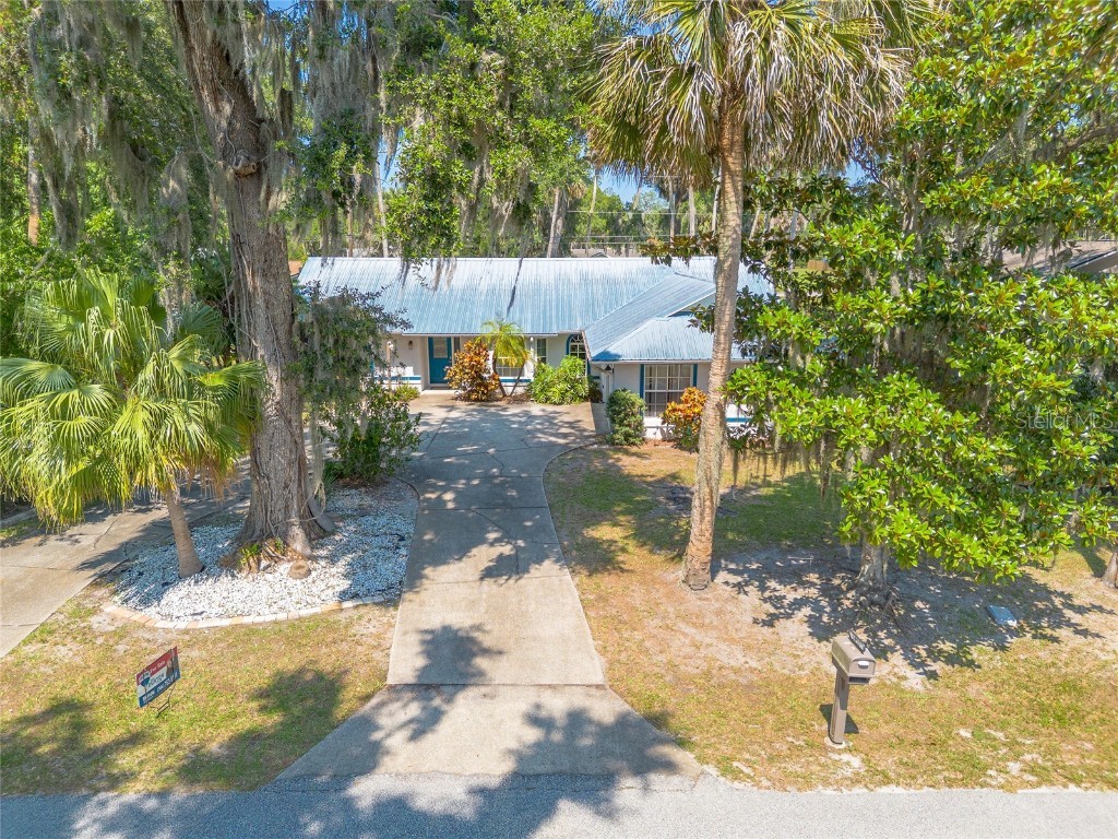 1927 Orange Tree Drive Edgewater FL 32141 V4942155 image1