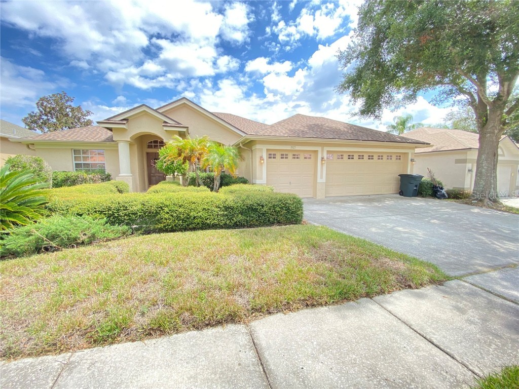 1927 Riveredge Drive Tarpon Springs FL 34689 W7858197 image1
