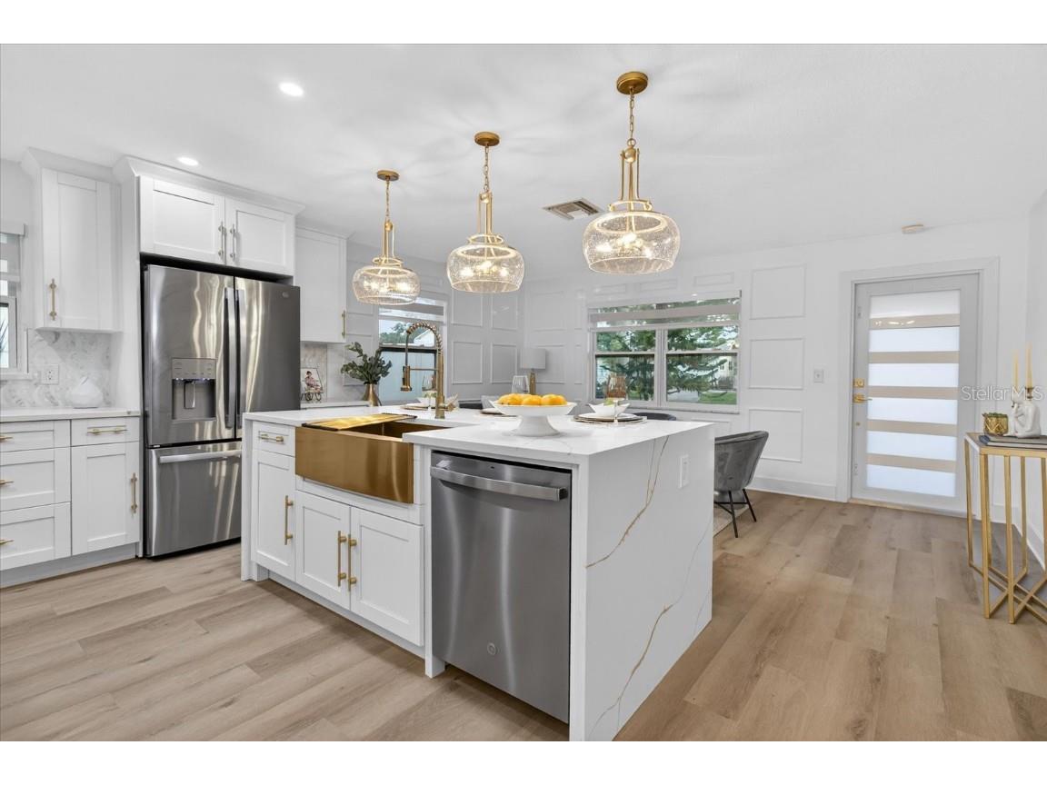 1927 Shore Acres Boulevard NE Saint Petersburg FL 33703 TB8455466 image12