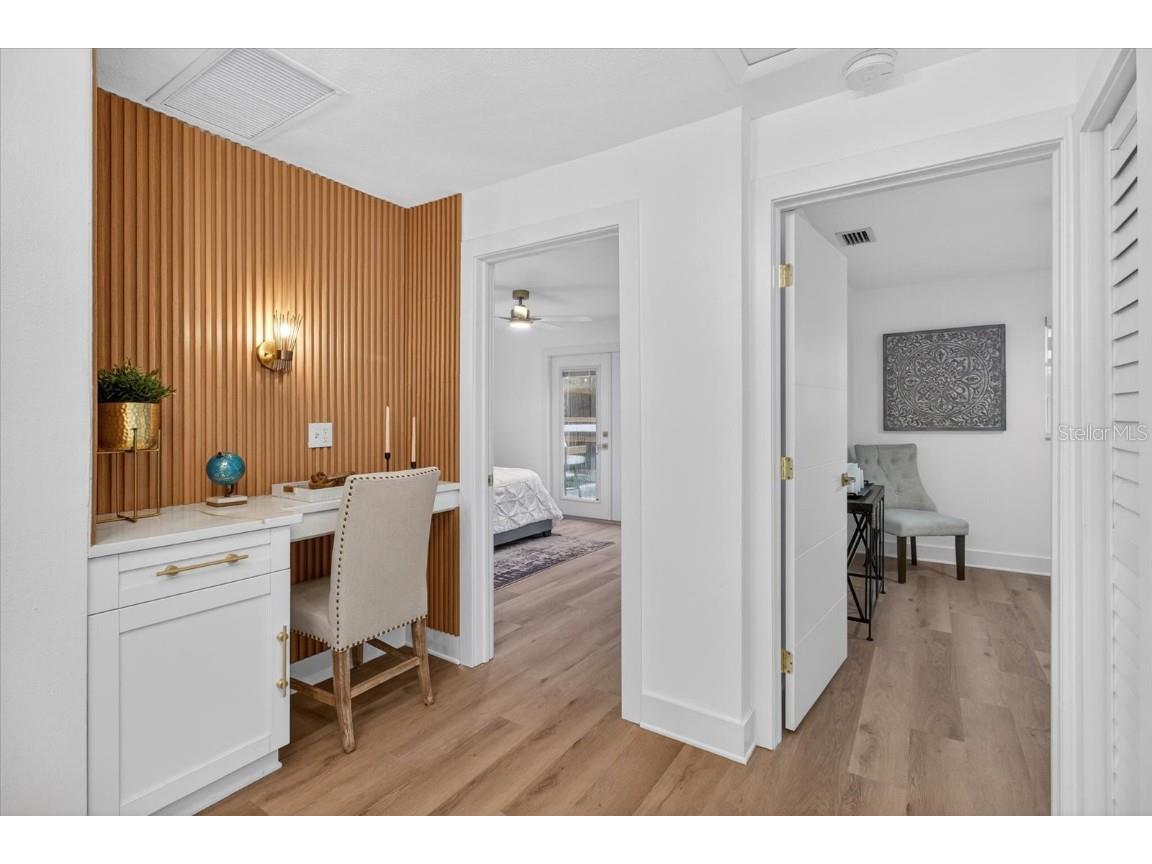 1927 Shore Acres Boulevard NE Saint Petersburg FL 33703 TB8455466 image14