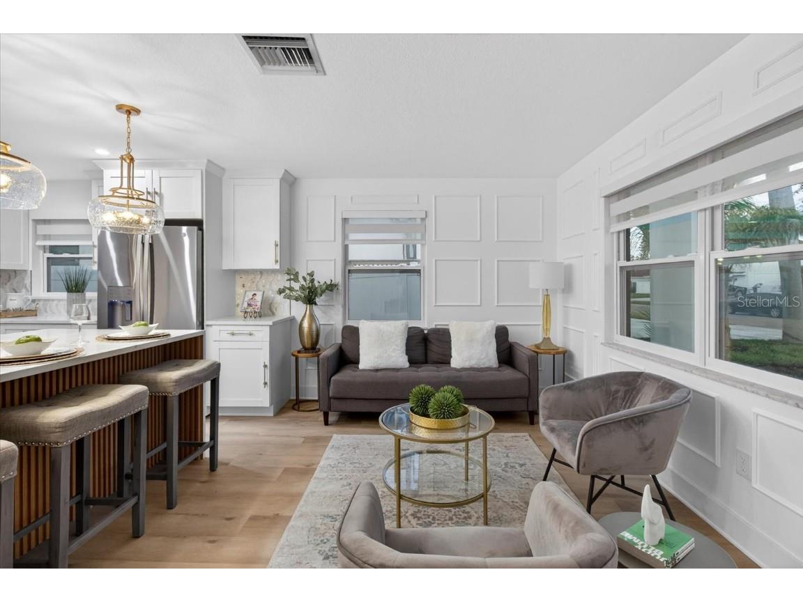 1927 Shore Acres Boulevard NE Saint Petersburg FL 33703 TB8455466 image5